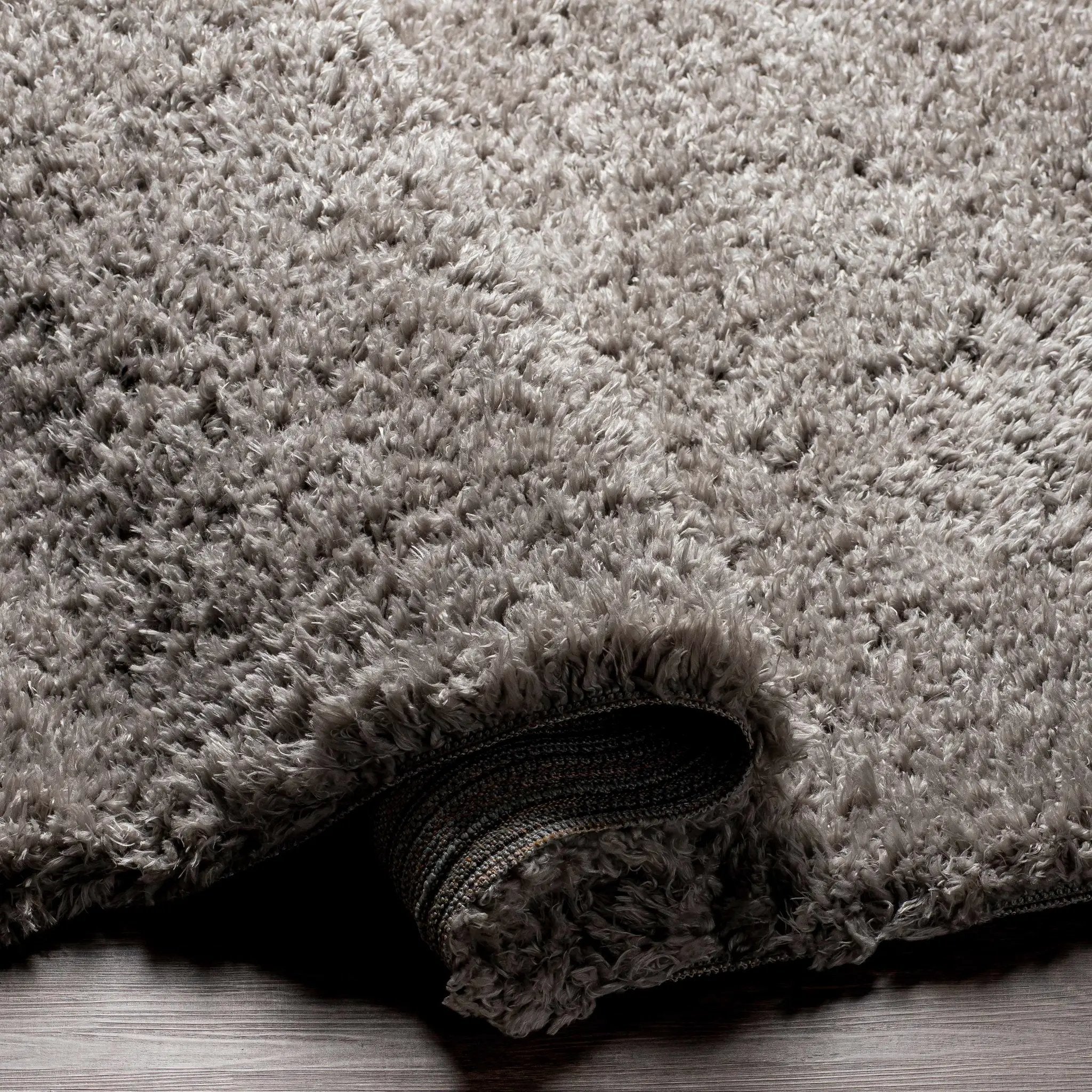 Siari Solid Medium Gray Shag Rug by Boutique Rugs