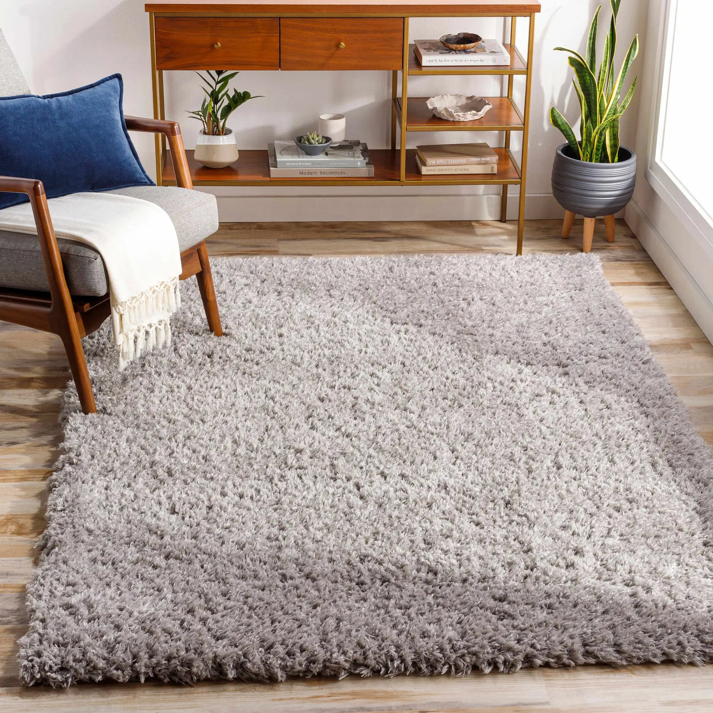 Siari Solid Medium Gray Shag Rug by Boutique Rugs
