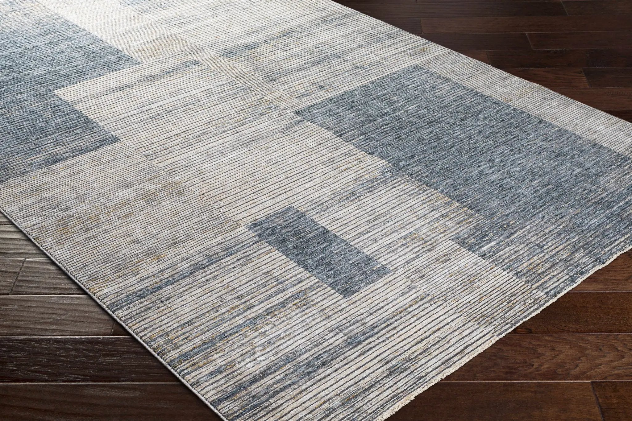 Grapeview Luxe Fringe Rug - Clearance by Boutique Rugs