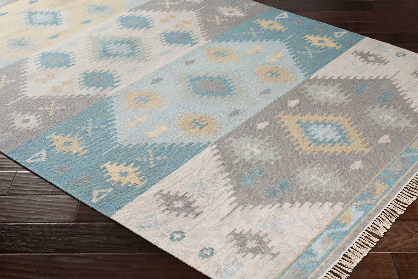 Heth Carpet - Clearance by Boutique Rugs