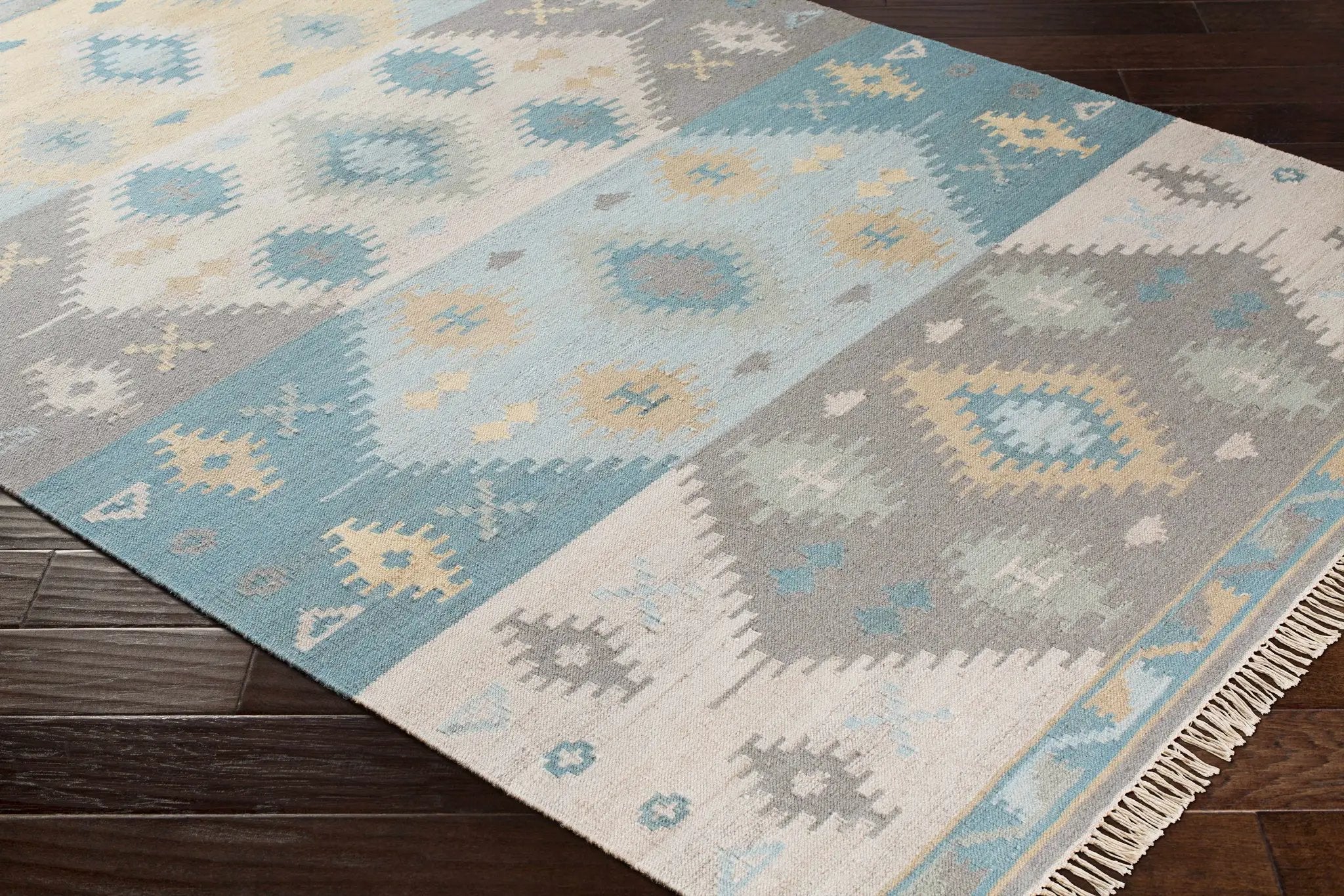 Heth Carpet - Clearance by Boutique Rugs