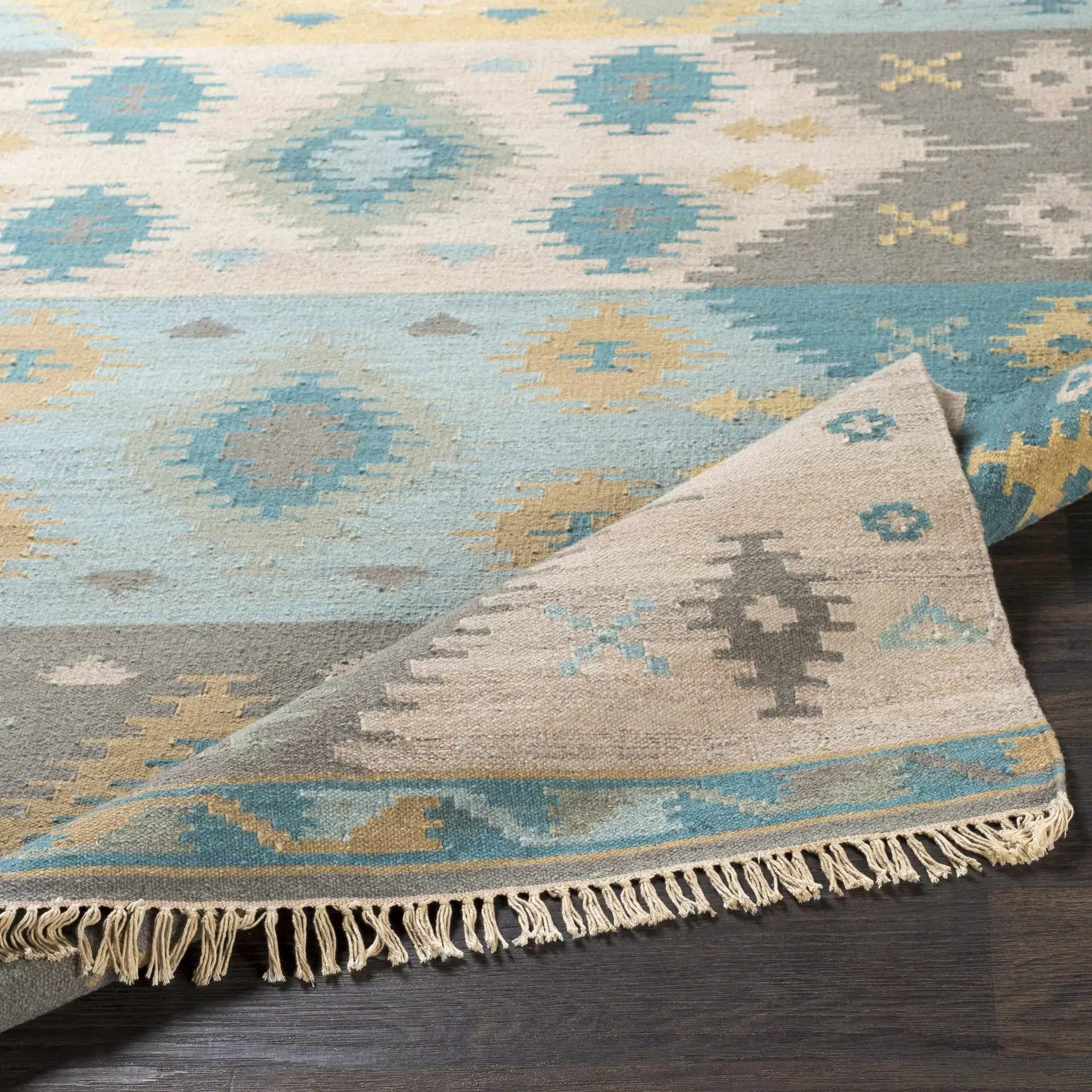 Heth Carpet - Clearance by Boutique Rugs