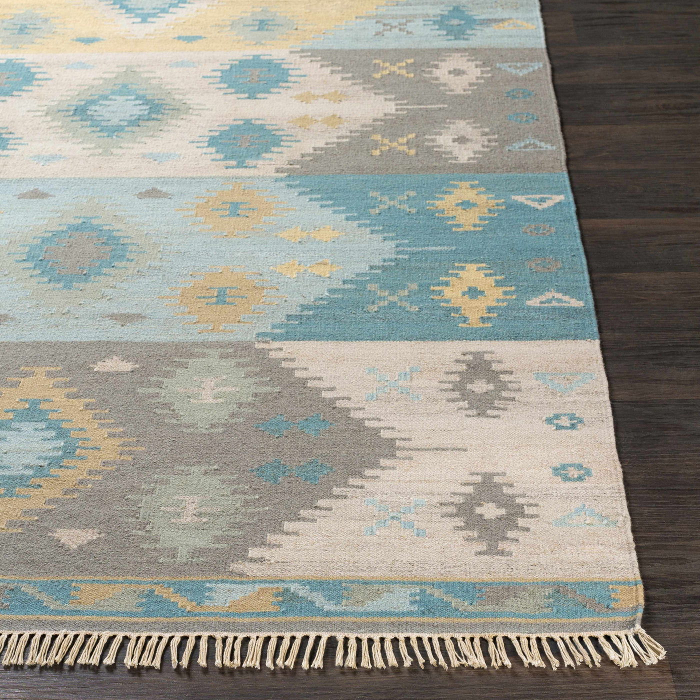 Heth Carpet - Clearance by Boutique Rugs