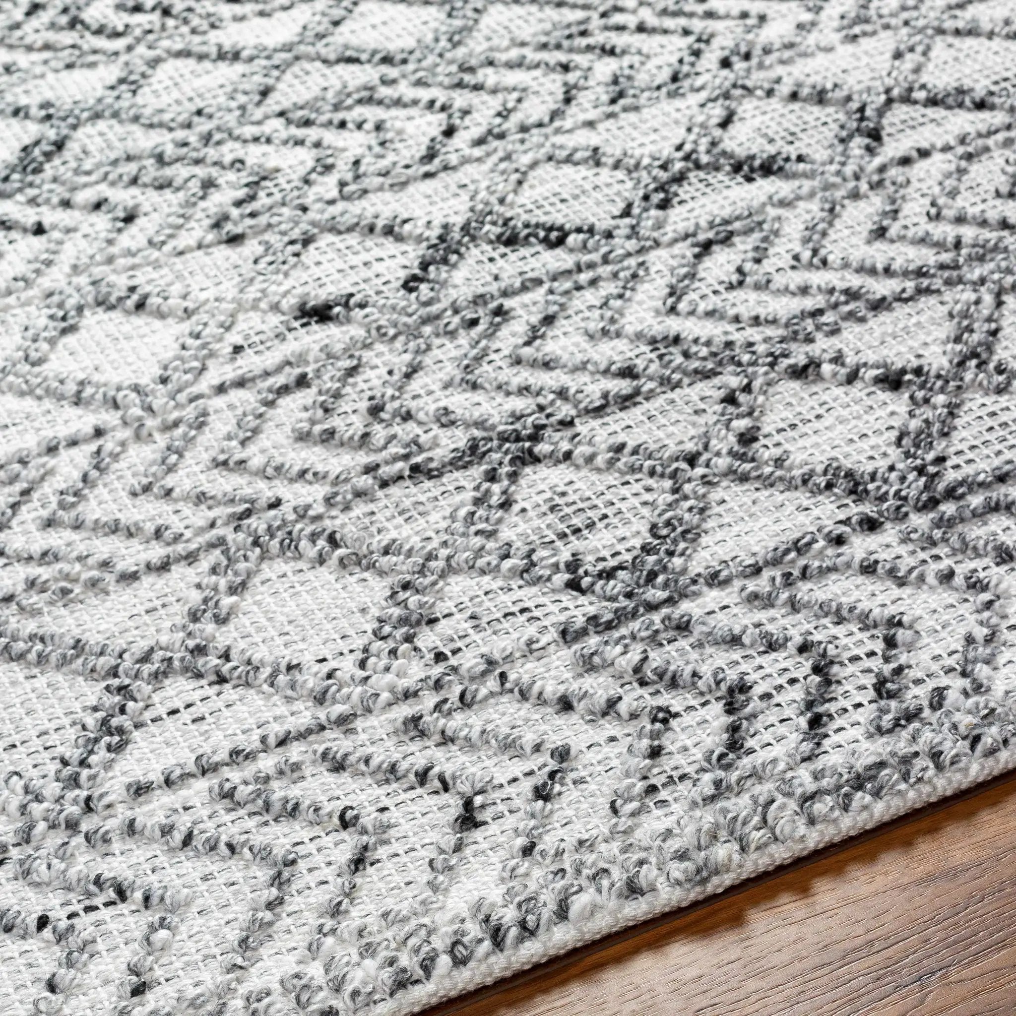 Hosa Area Rug - Clearance by Boutique Rugs