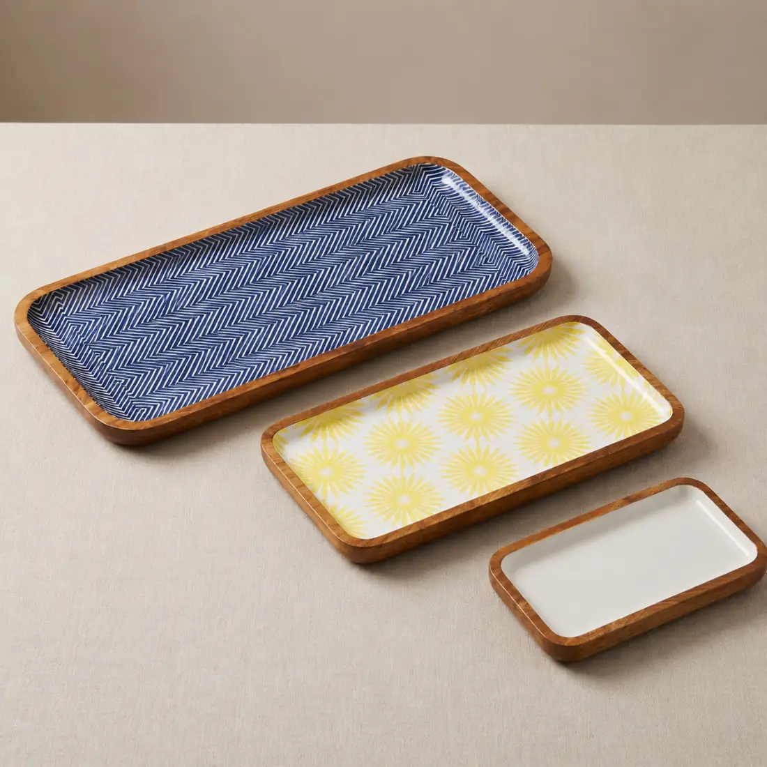 House of Avana Set of 3 Nesting Serving Trays Medium Mango Wood by House Of Avana