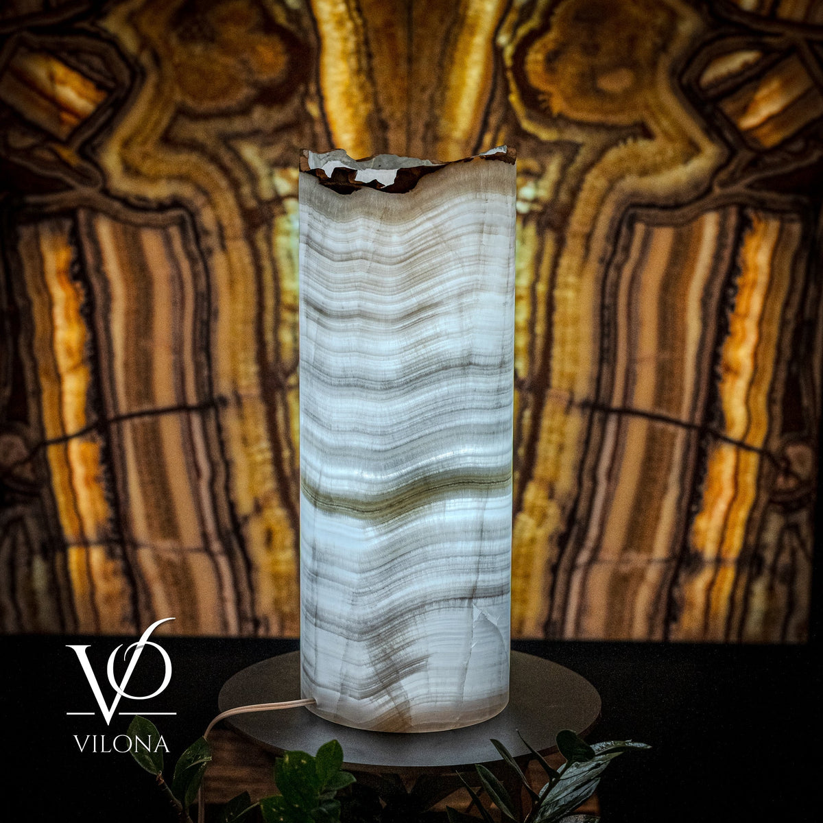 Ice Onyx Table Lamp (Live Edge #5), photo 4 of 5