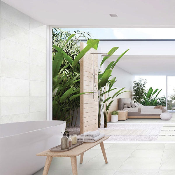 Open Air Tub with Palms