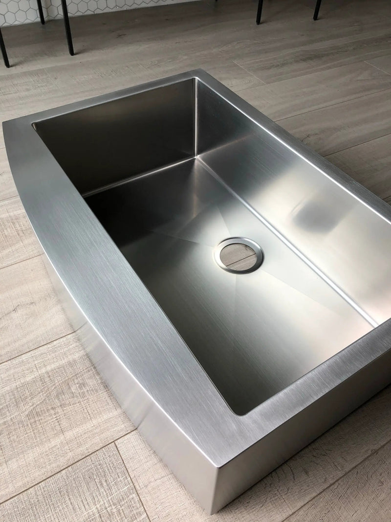 Zeek 33" Small Radius Apron Single Bowl Kitchen Sink ZH-AP33 by ZEEK