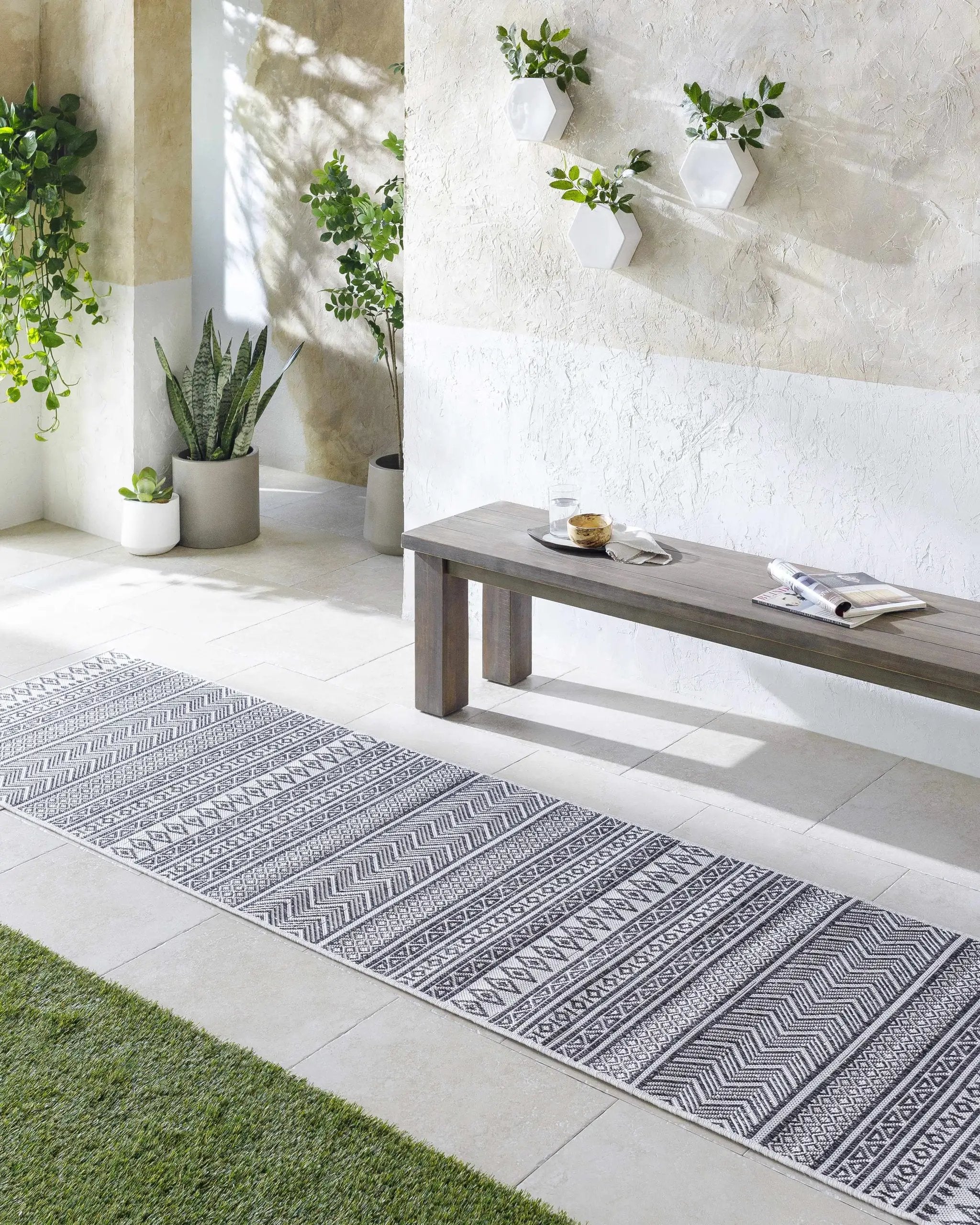 Imboden Black&White Outdoor Rug by Boutique Rugs