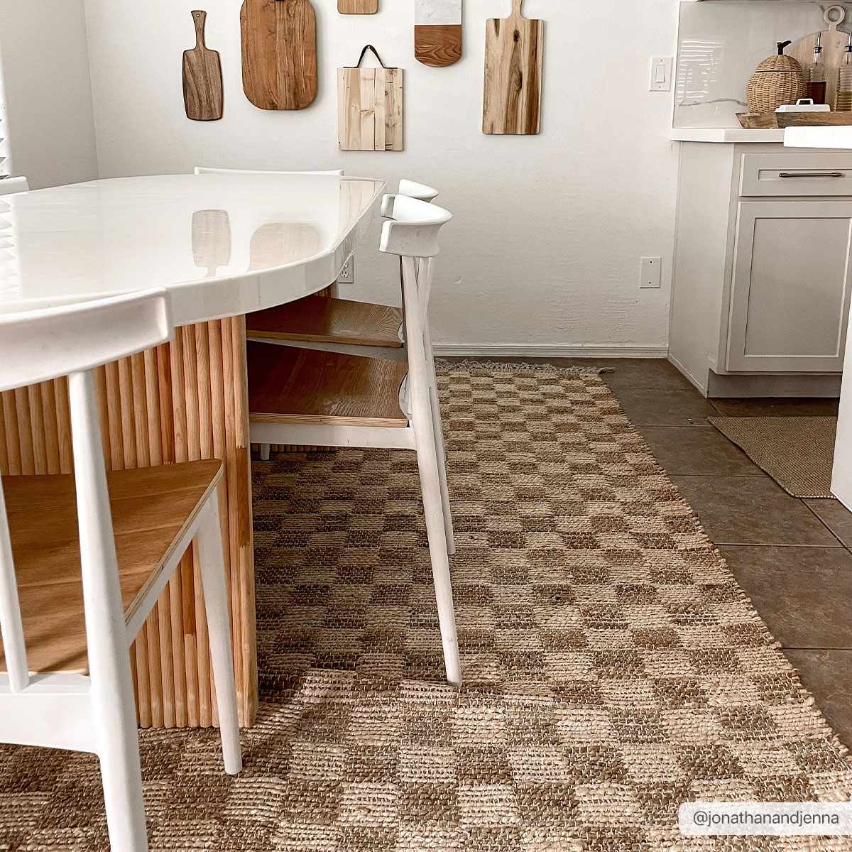 Ionut Checkered Jute Area Rug by Boutique Rugs