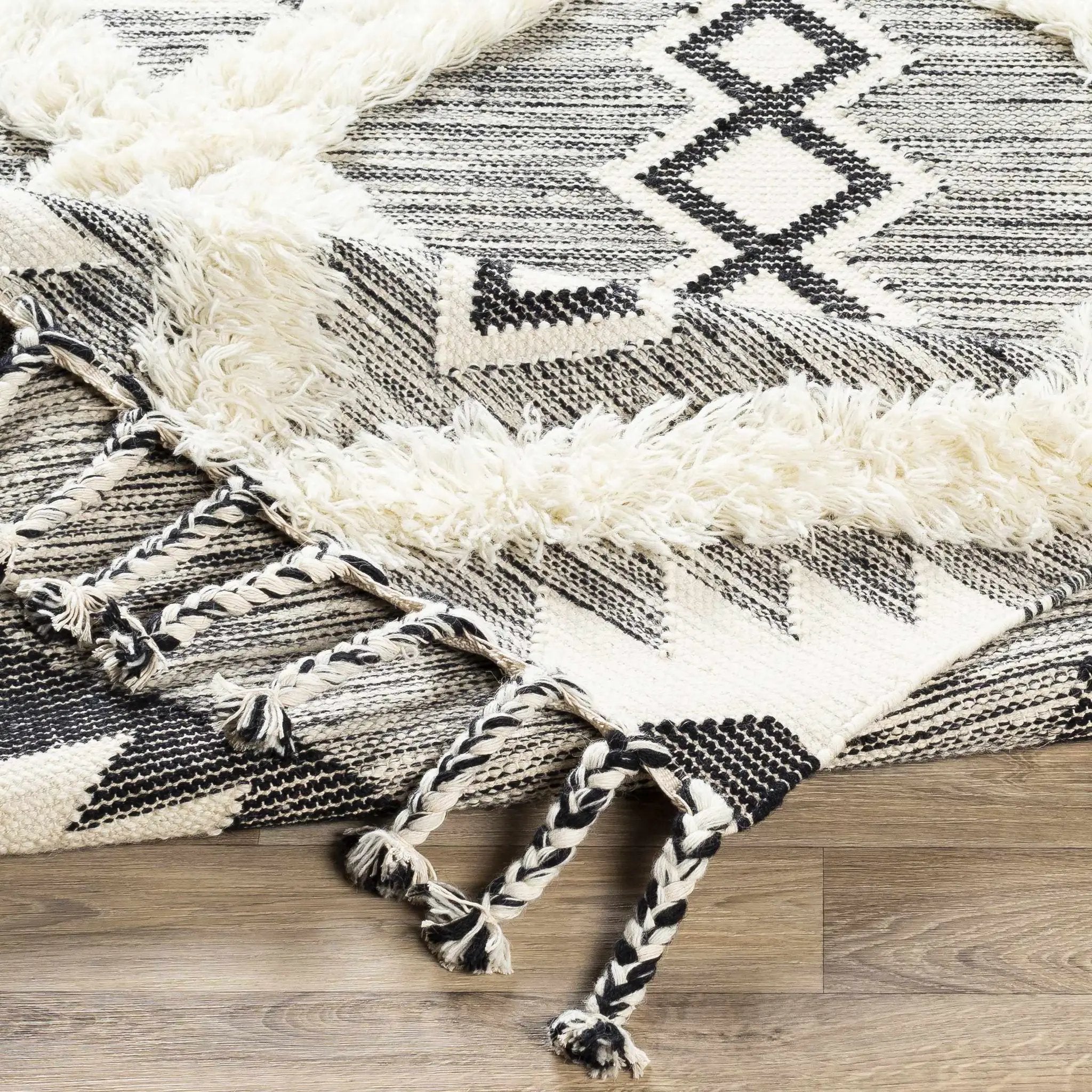 Jarales Cream/Black Tribal Tassel Wool Rug - Clearance by Boutique Rugs