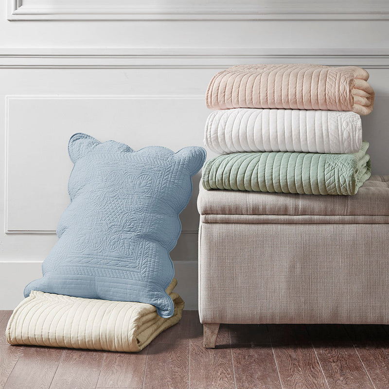 3 Piece Reversible Scalloped Edge Quilt Set White King/Cal King, photo 14 of 14