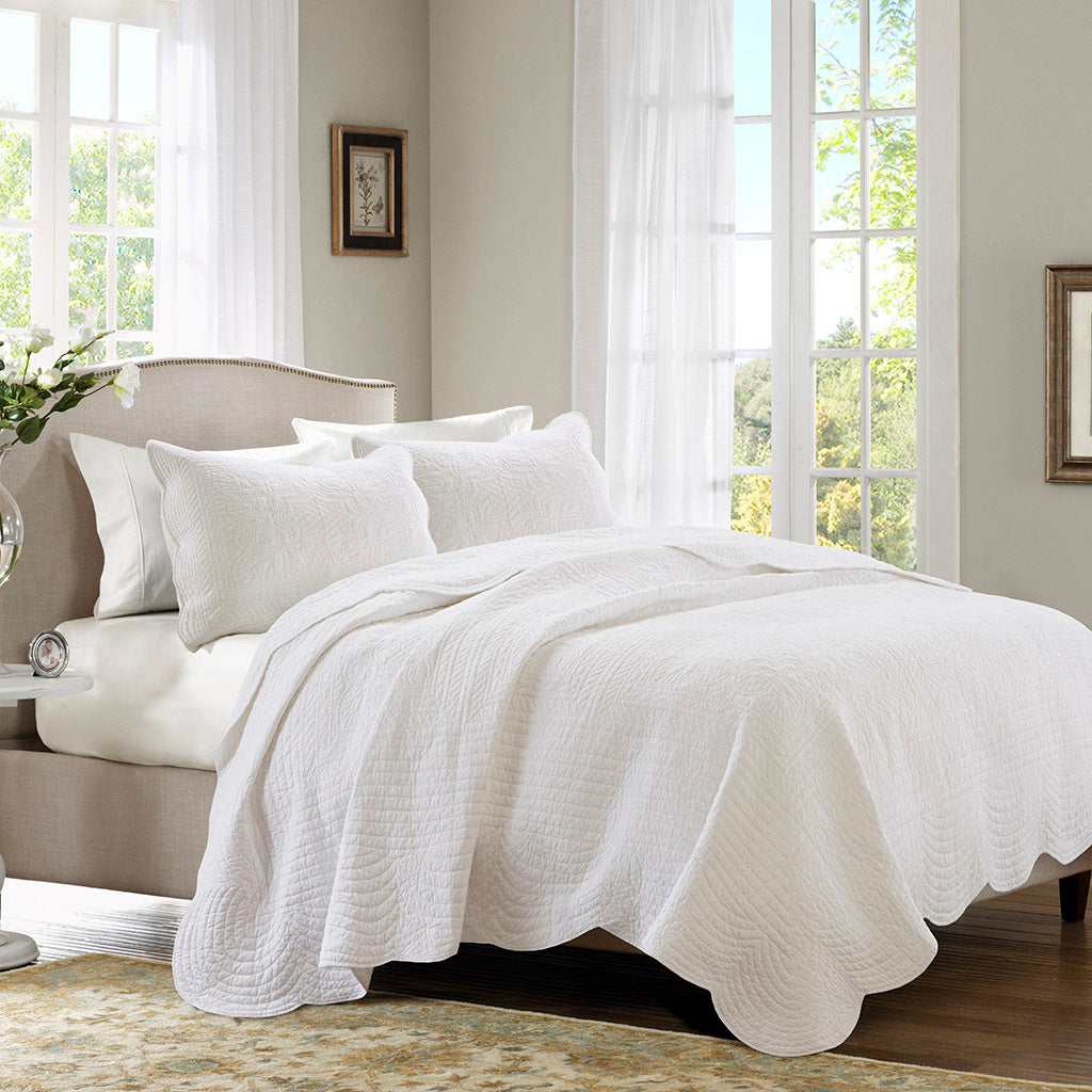 3 Piece Reversible Scalloped Edge Quilt Set White King/Cal King, photo 2 of 14