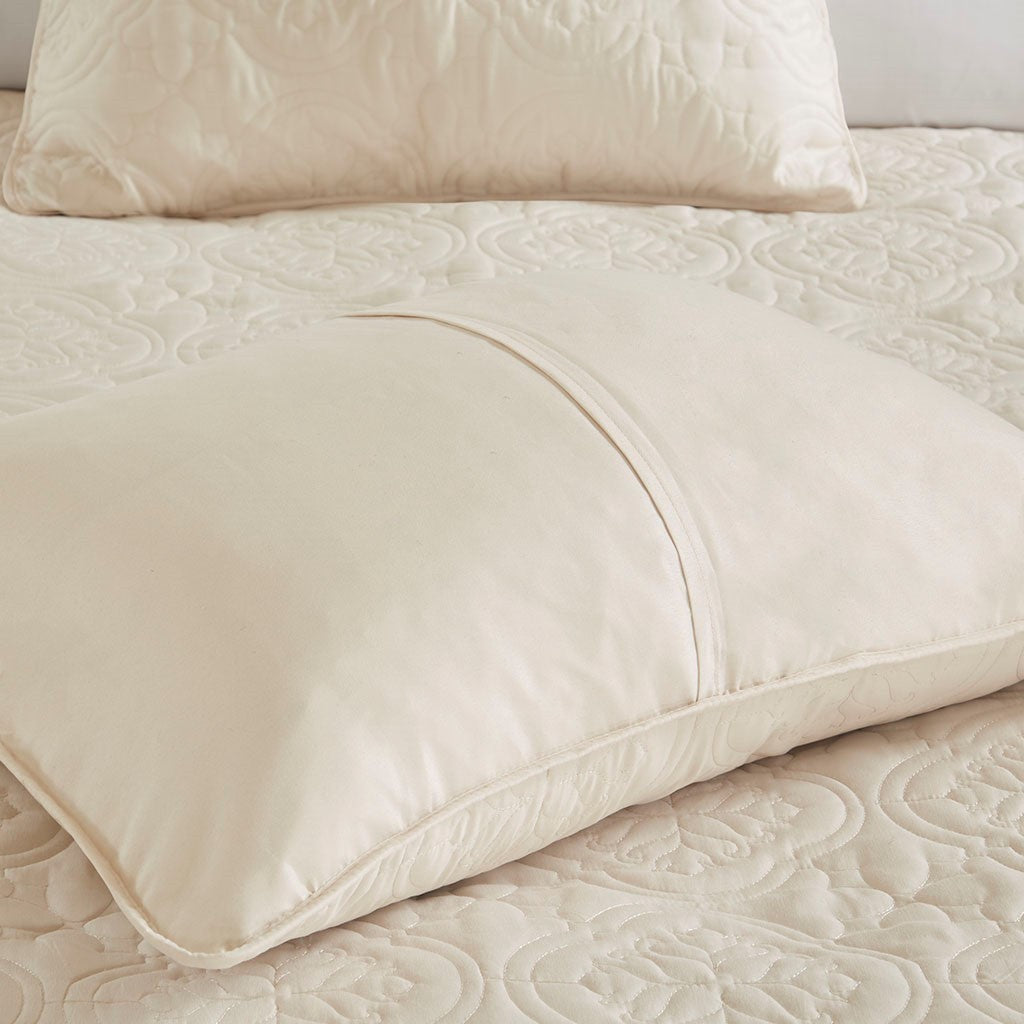 Cream 3 Piece Reversible Bedspread Set with Quilted Medallion - King/Cal King, photo 5 of 10