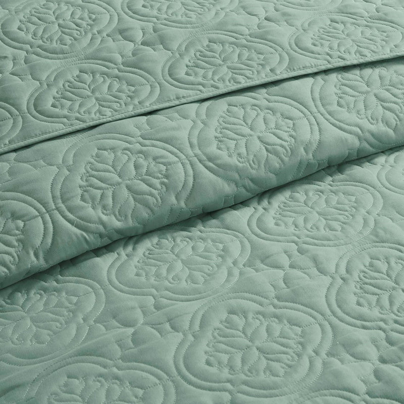 Seafoam 3 Piece Reversible Bedspread Set with Medallion Quilting - Full/Queen, photo 11 of 12