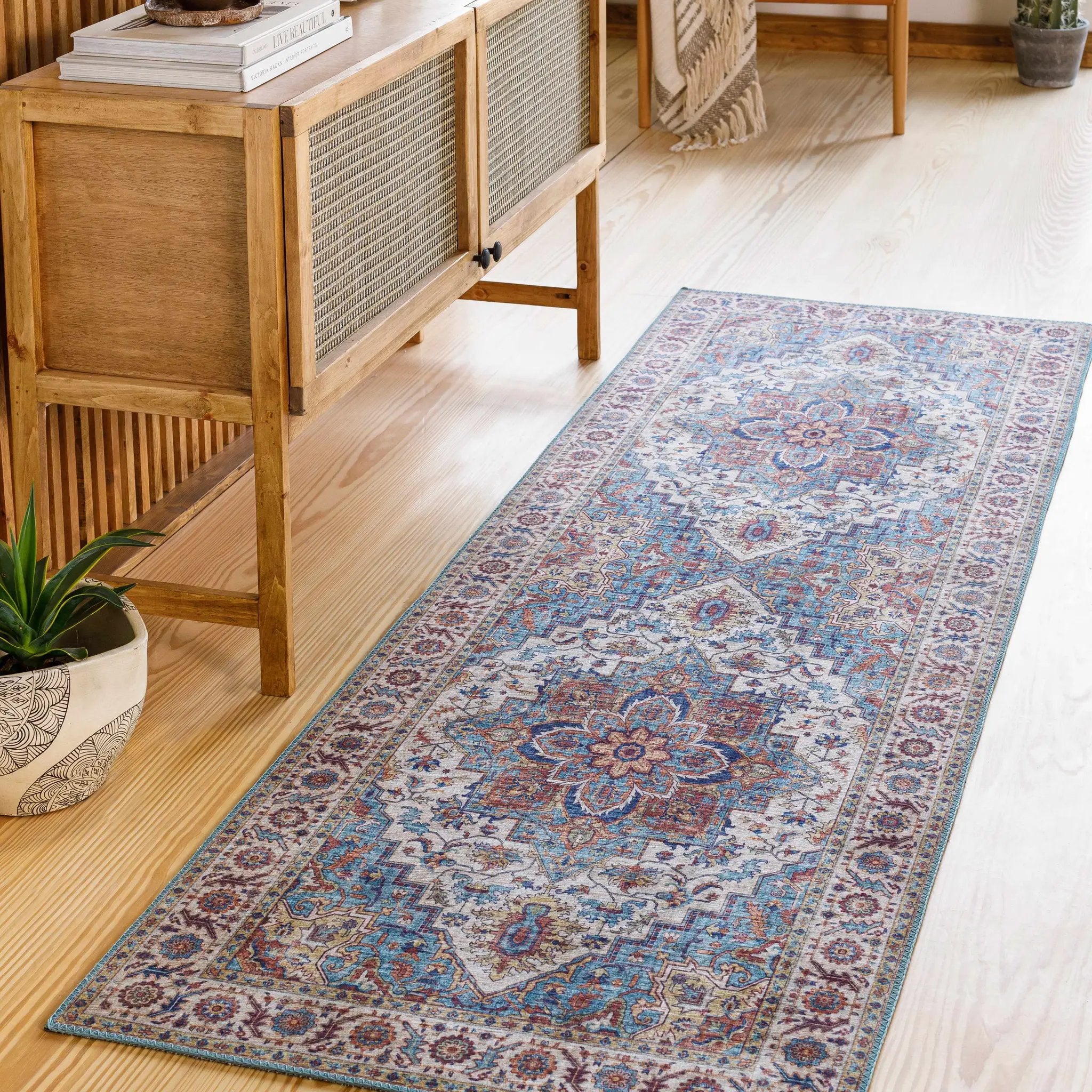 Kapaa Traditional Area Rug by Boutique Rugs
