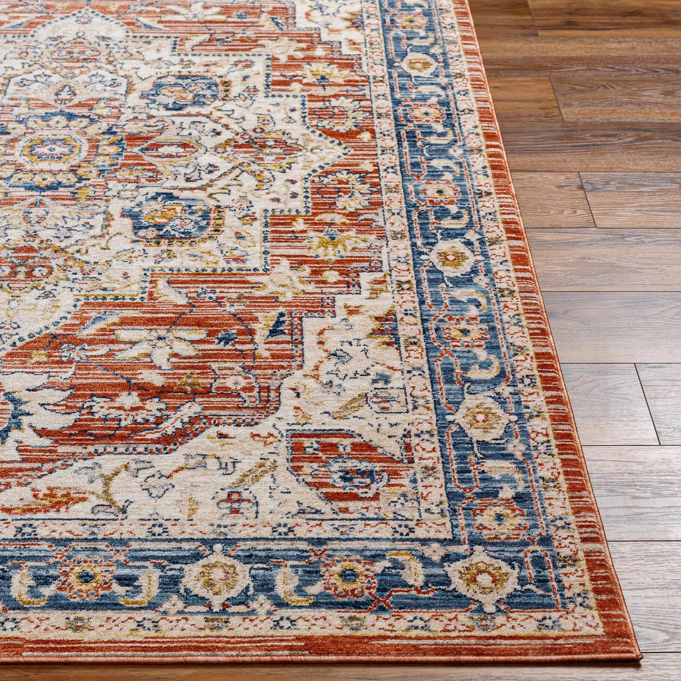 Kuro Traditional Style Rug - Clearance by Boutique Rugs