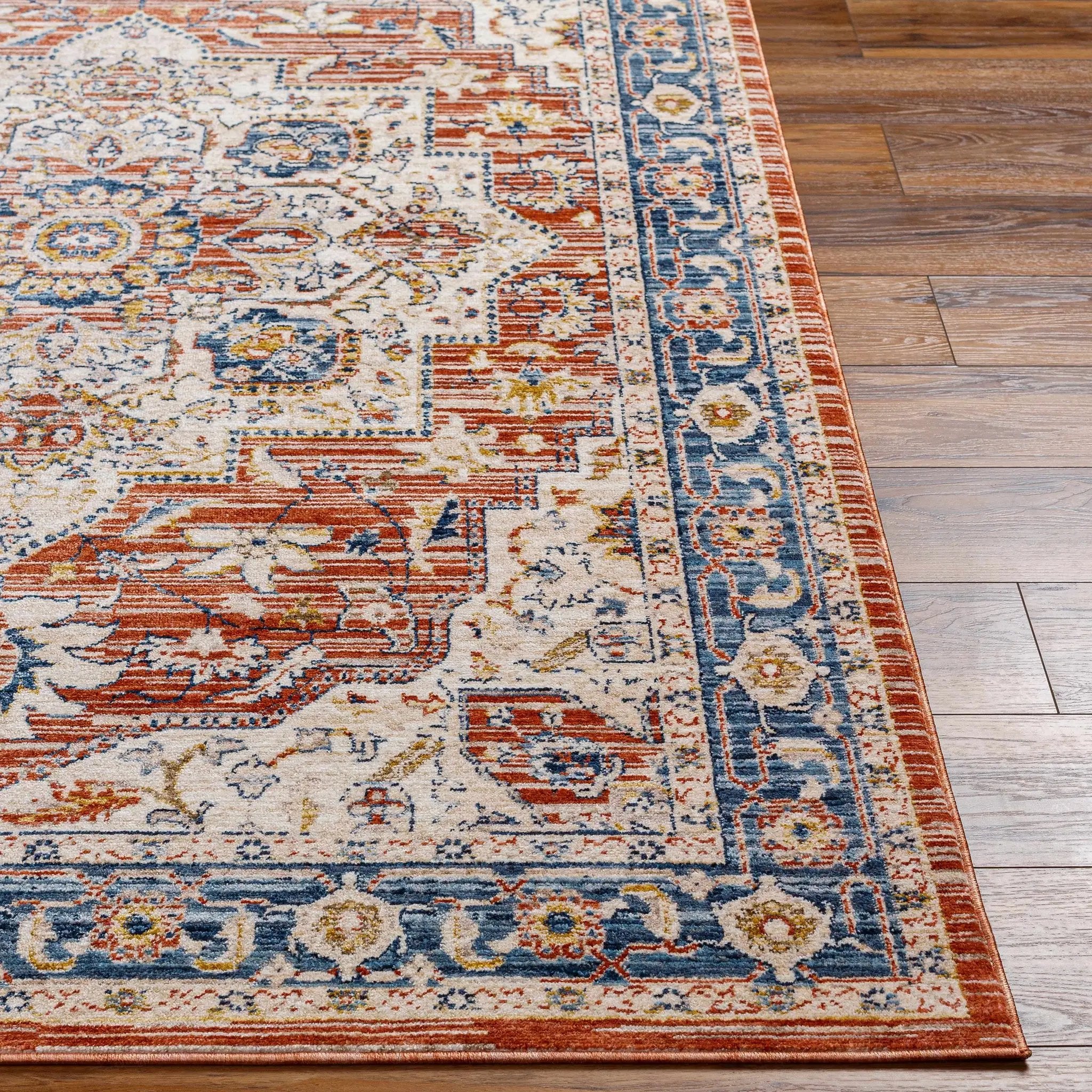 Kuro Traditional Style Rug - Clearance by Boutique Rugs