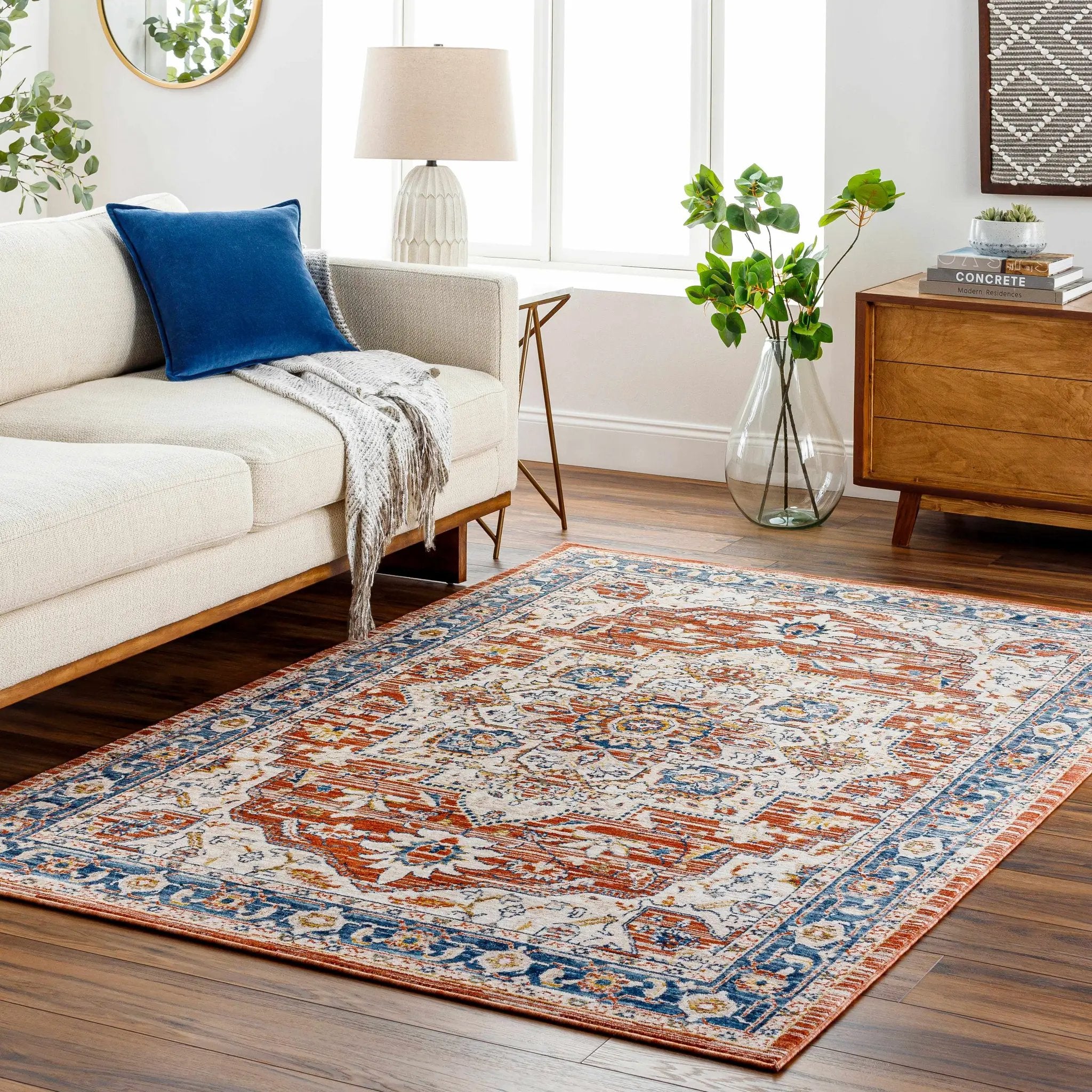 Kuro Traditional Style Rug - Clearance by Boutique Rugs