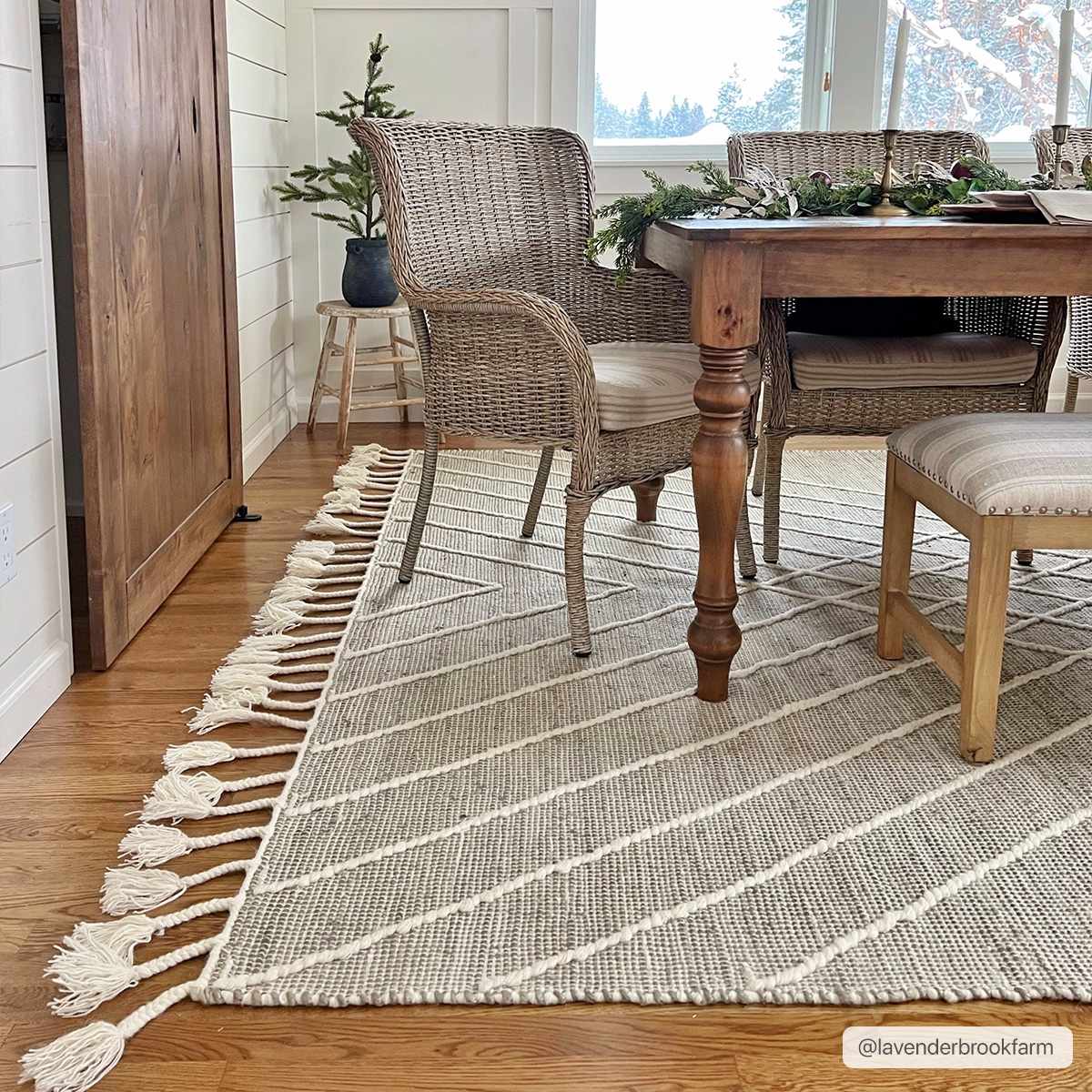 Marbletown Jute&Wool Blend Rug with Tassels - Clearance by Boutique Rugs
