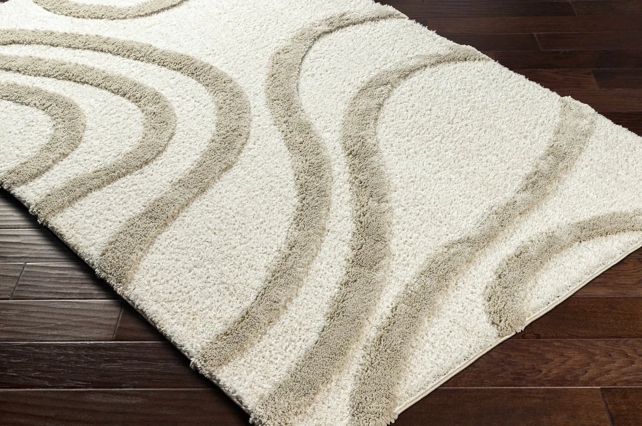 Laya Area Rug - Clearance by Boutique Rugs