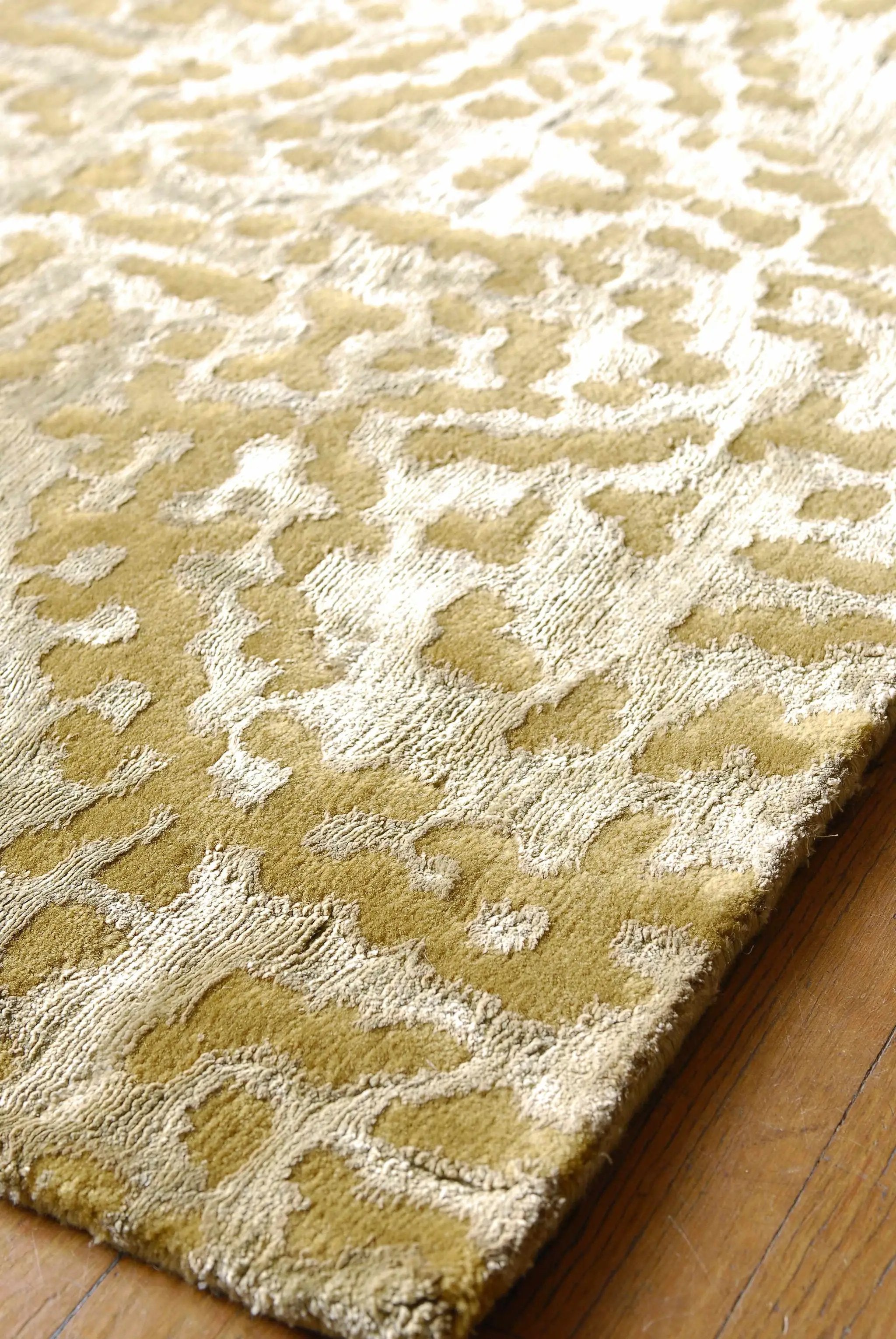 Pensacola Tan Premium Wool&Viscose Rug - Clearance by Boutique Rugs