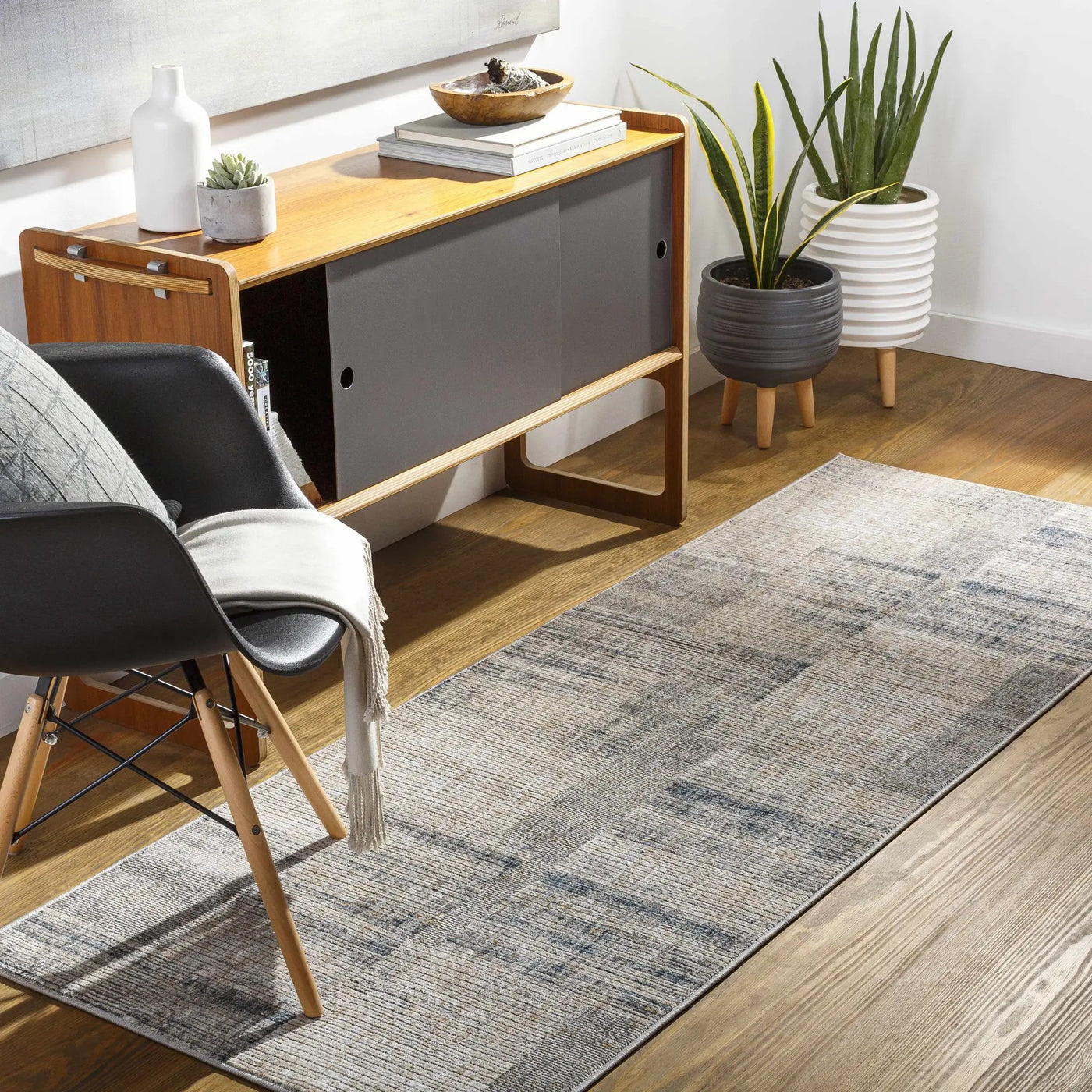 Leechburg Luxe Fringe Rug - Clearance by Boutique Rugs
