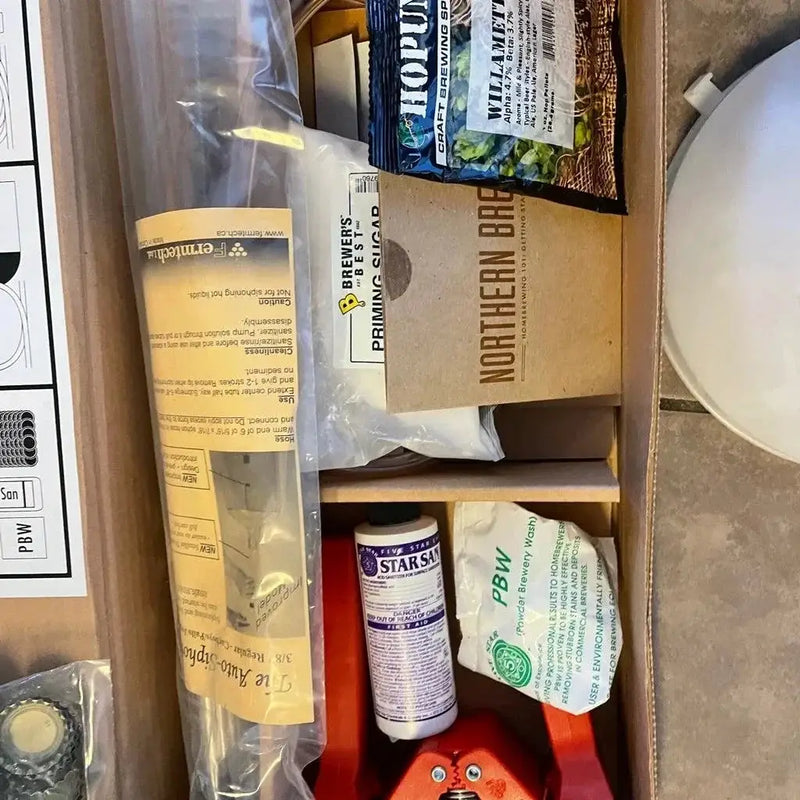 NORTHERN BREWER Deluxe Homebrew Starter Kit by Selzalot