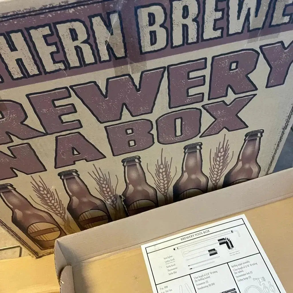 NORTHERN BREWER Deluxe Homebrew Starter Kit by Selzalot