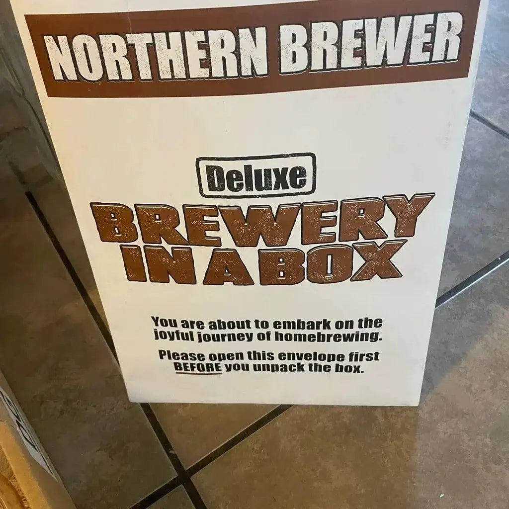 NORTHERN BREWER Deluxe Homebrew Starter Kit by Selzalot