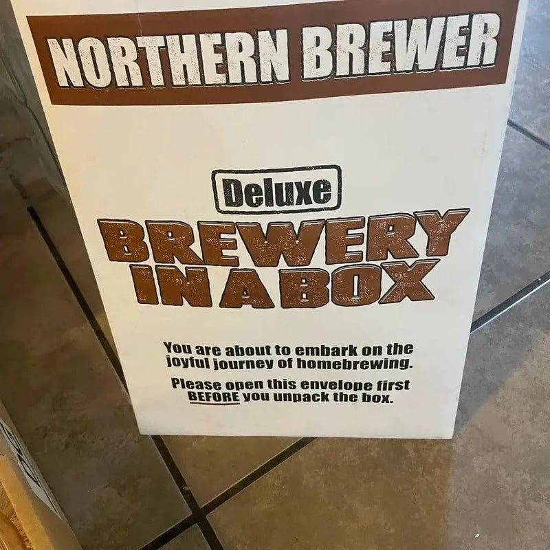 NORTHERN BREWER Deluxe Homebrew Starter Kit by Selzalot