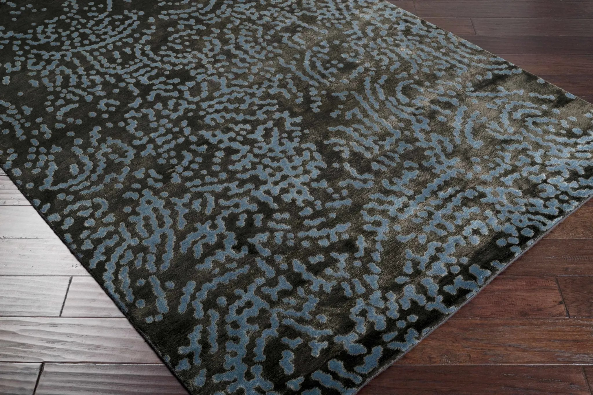 Pensacola Denim/Black Premium Wool&Viscose Rug - Clearance by Boutique Rugs