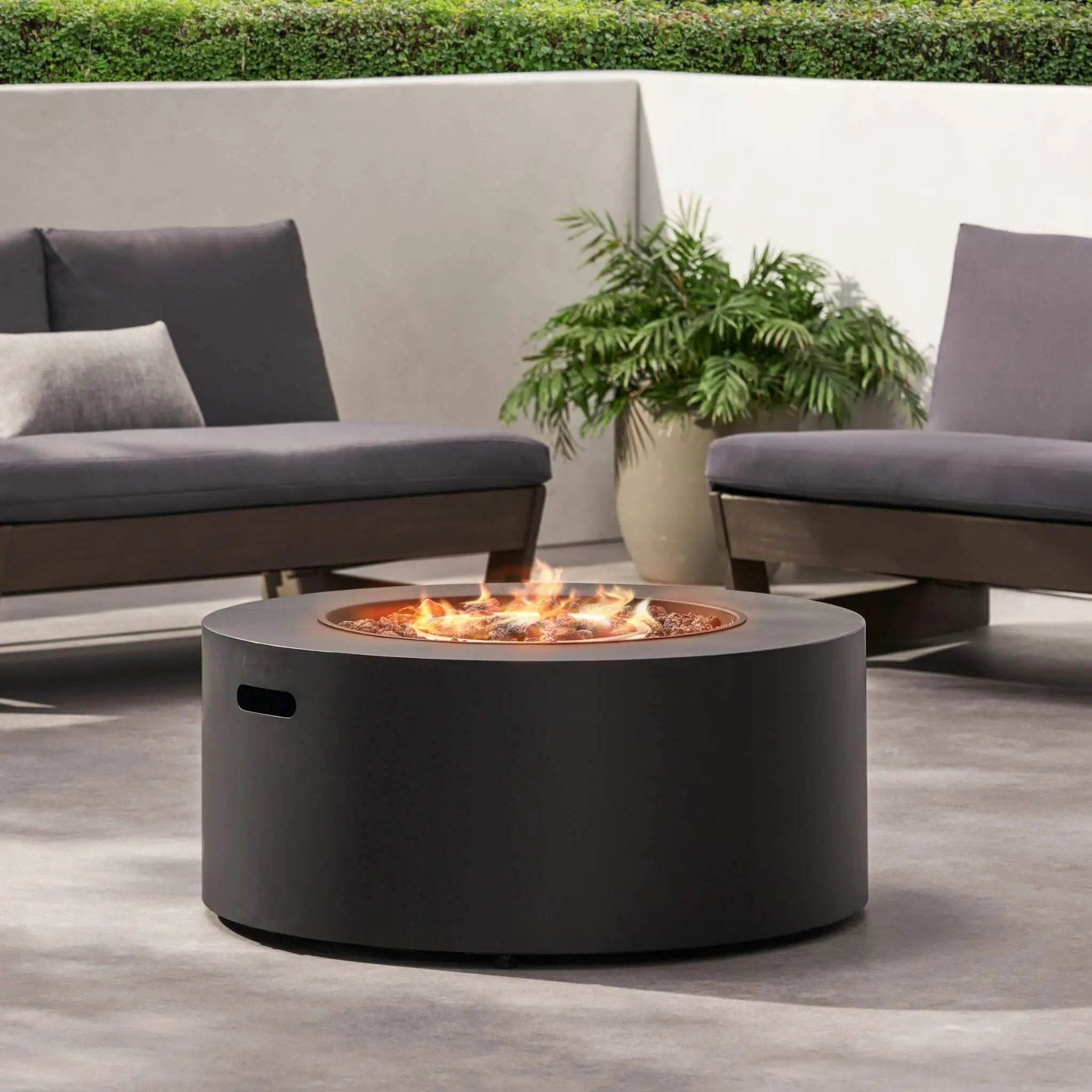 Alora Modern 32-Inch 40K BTU Round Iron Propane Fire Pit (SAK29102) by SAKSBY WHOLESALE