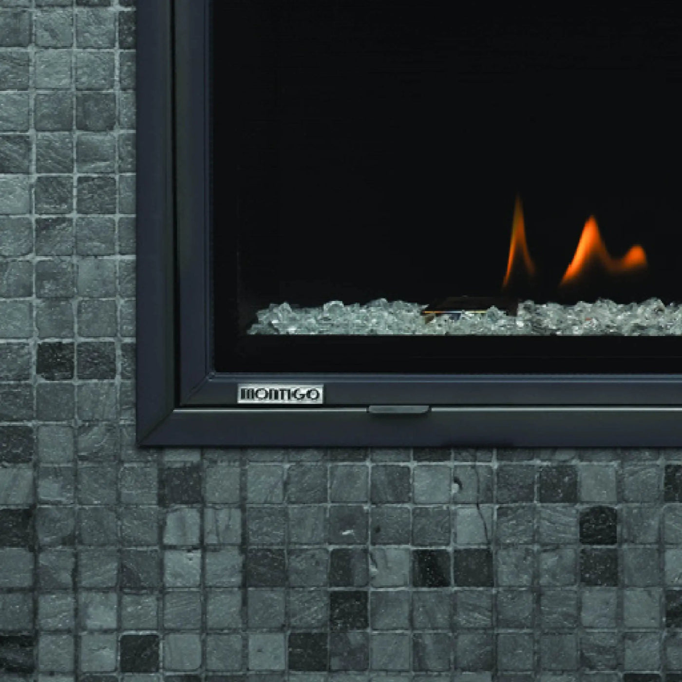 Montigo DelRay Linear Direct Vent Natural Gas Fireplace [DRL36/48/6013NI] (SAK31245) by SAKSBY WHOLESALE
