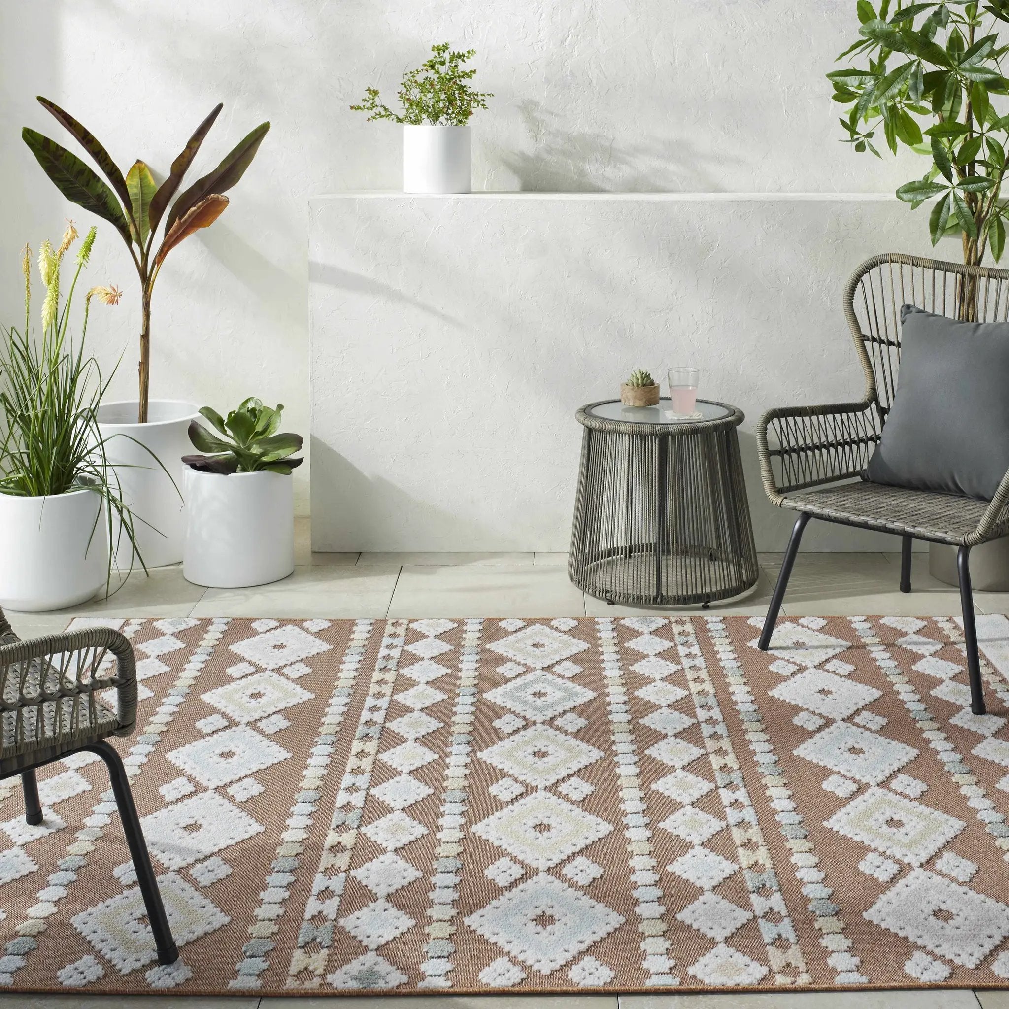 Metta Rust Outdoor Area Rug - Clearance by Boutique Rugs
