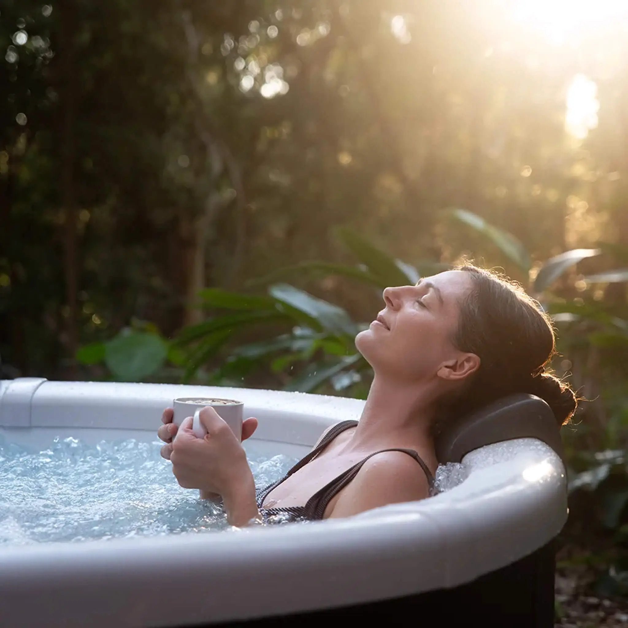 MSpa Denver Frame Series Six-Person Inflatable Round Hot Tub With Hydro Massage [F-DE066W] (SAK87043) by SAKSBY WHOLESALE