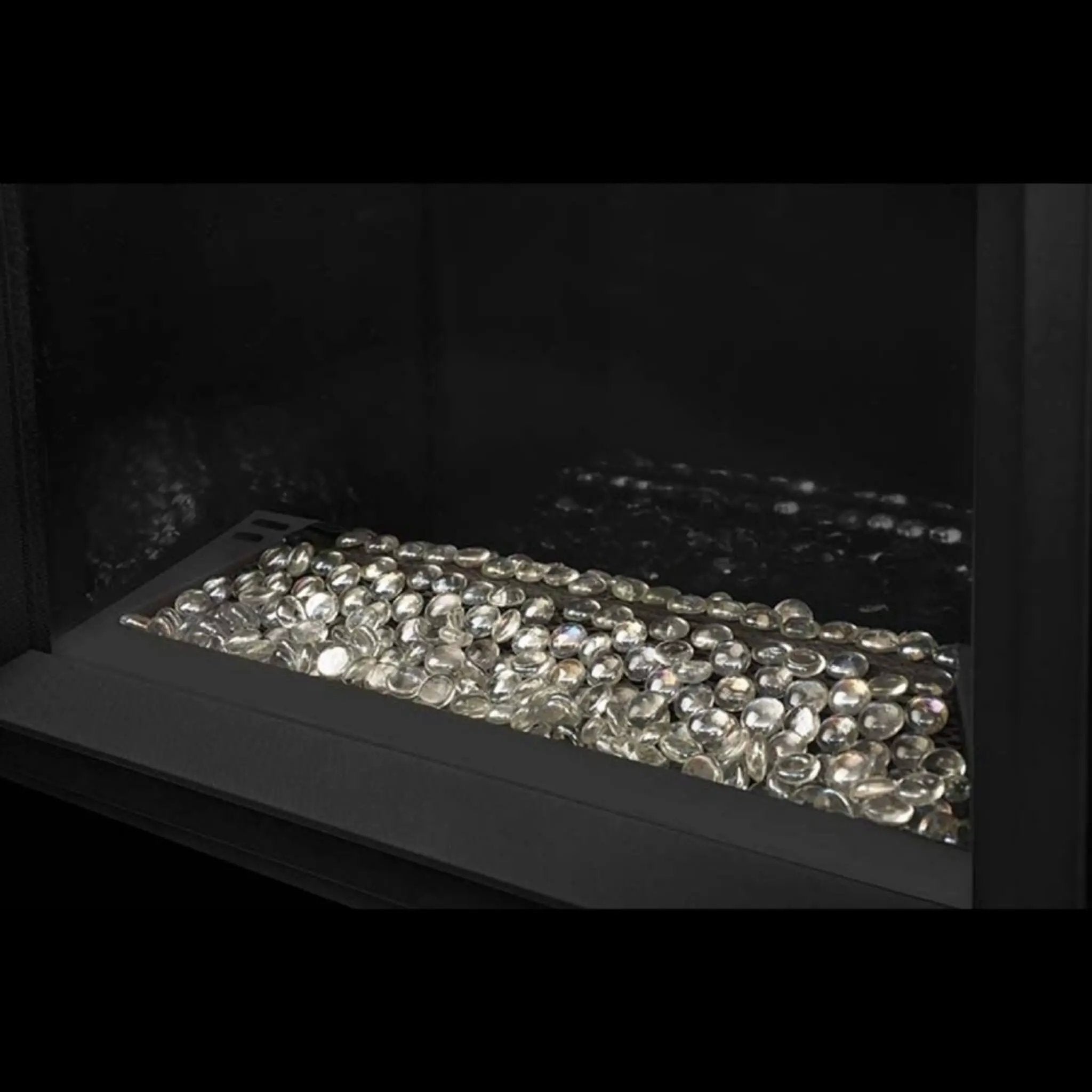 Napoleon Oakville 3 28-Inch Direct Vent Natural Gas Fireplace Insert [GDI3N-1] (SAK25498) by SAKSBY WHOLESALE