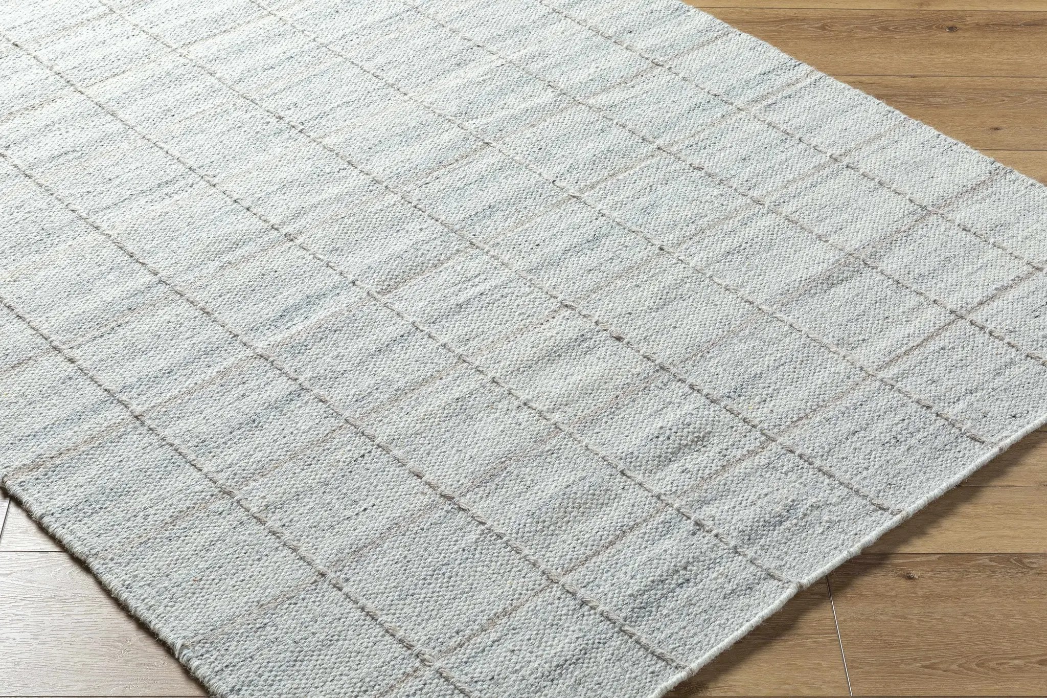 Nissa Light Gray Checkered Wool Rug by Boutique Rugs