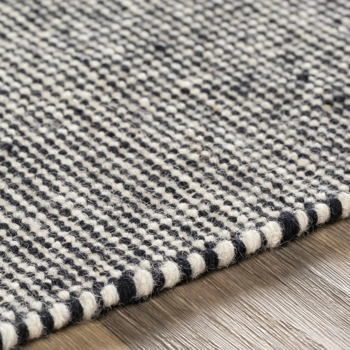 Ninderry Wool Area Rug - Clearance by Boutique Rugs