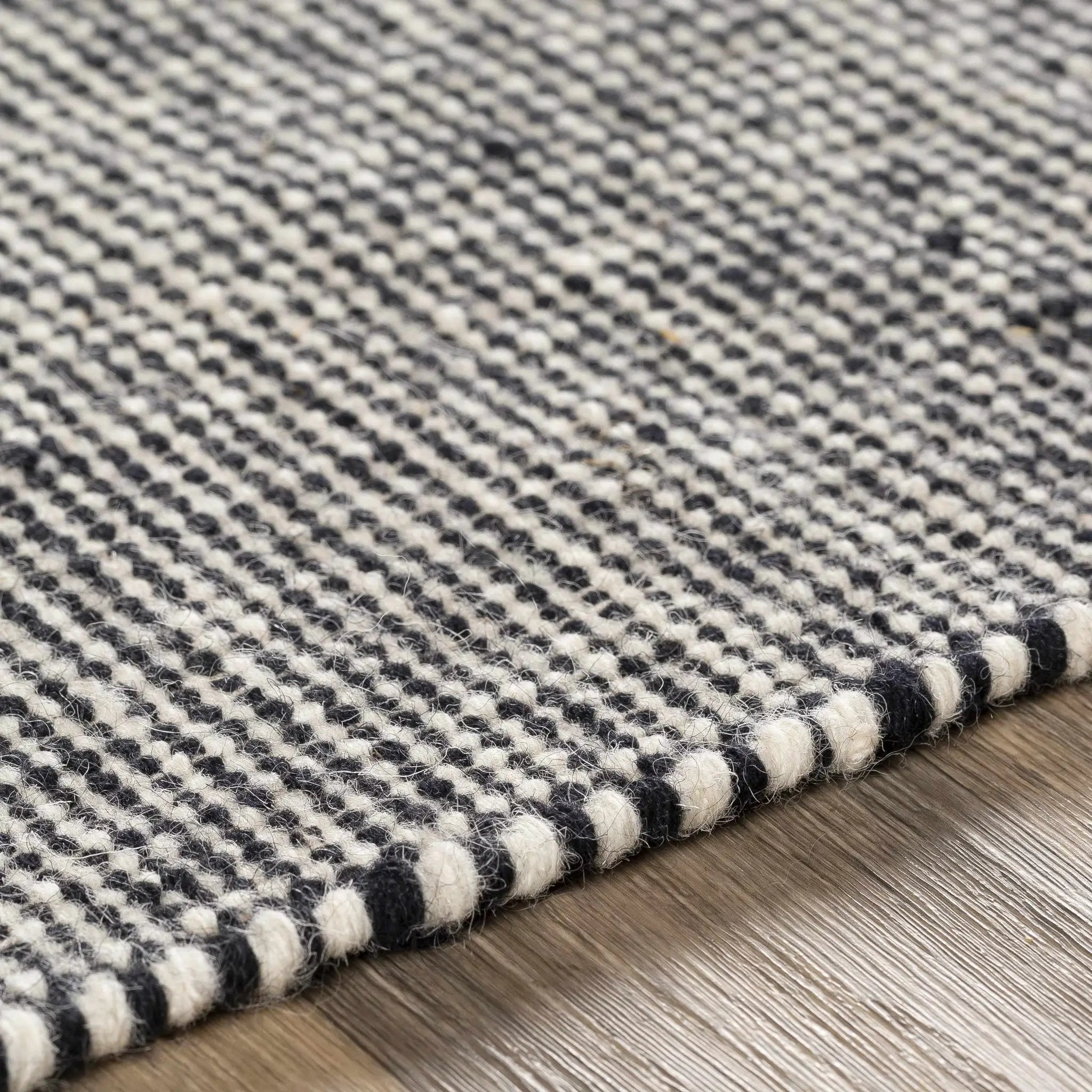 Ninderry Wool Area Rug - Clearance by Boutique Rugs