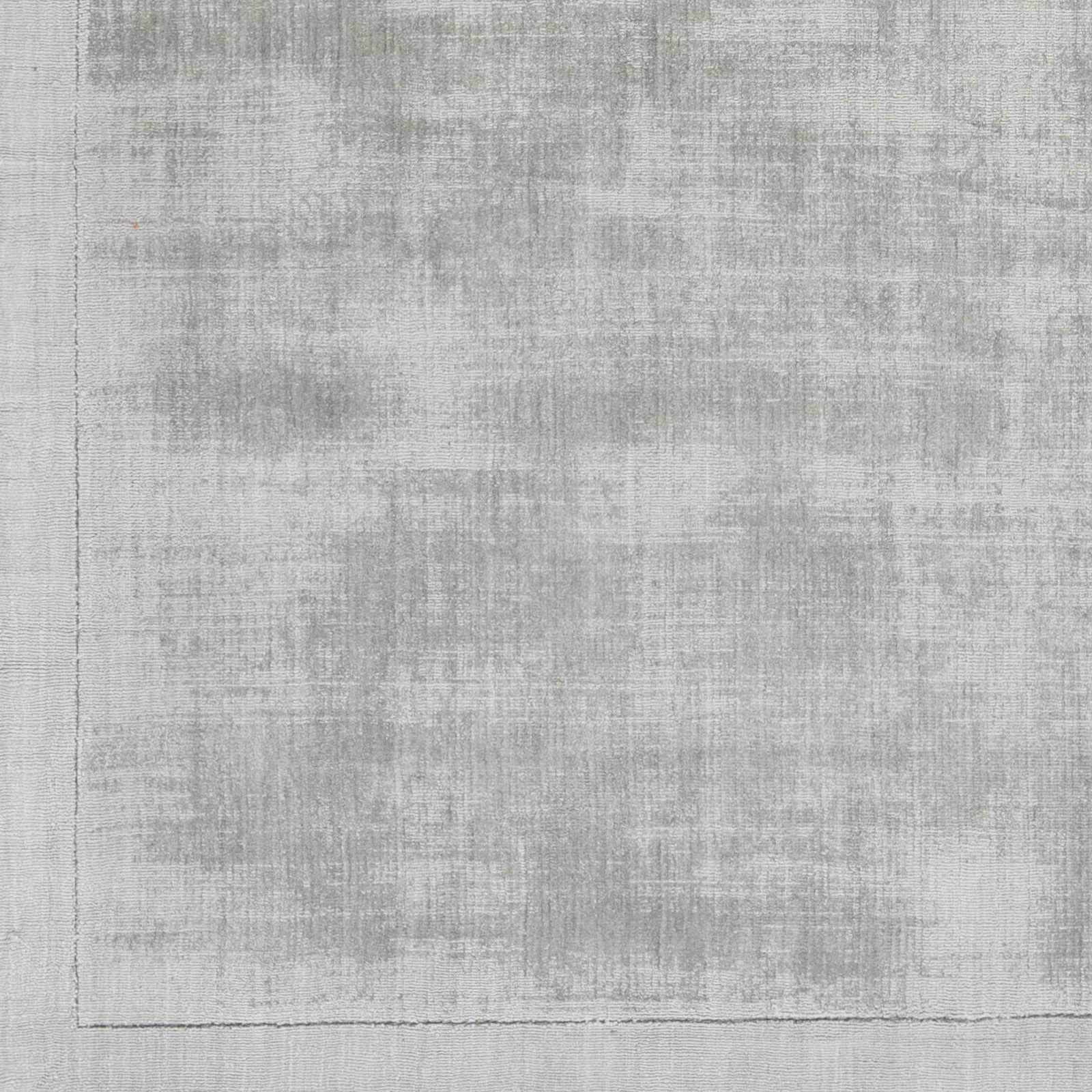 Niota Sheen Light Gray Premium Rug by Boutique Rugs