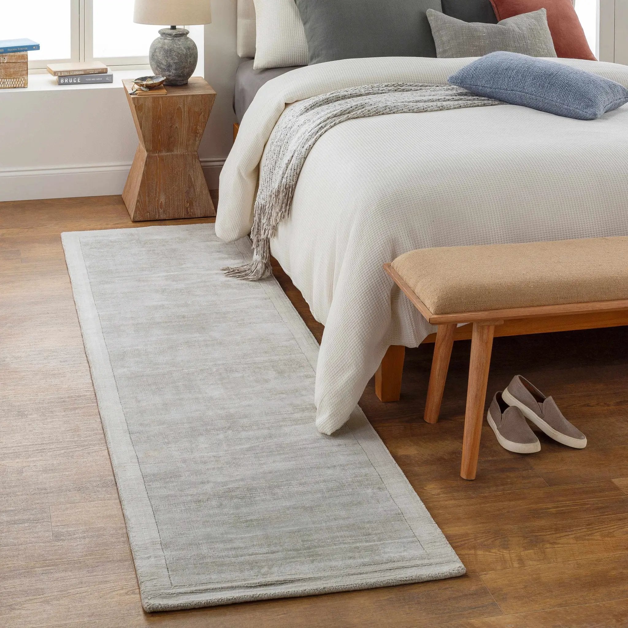 Niota Sheen Light Gray Premium Rug by Boutique Rugs