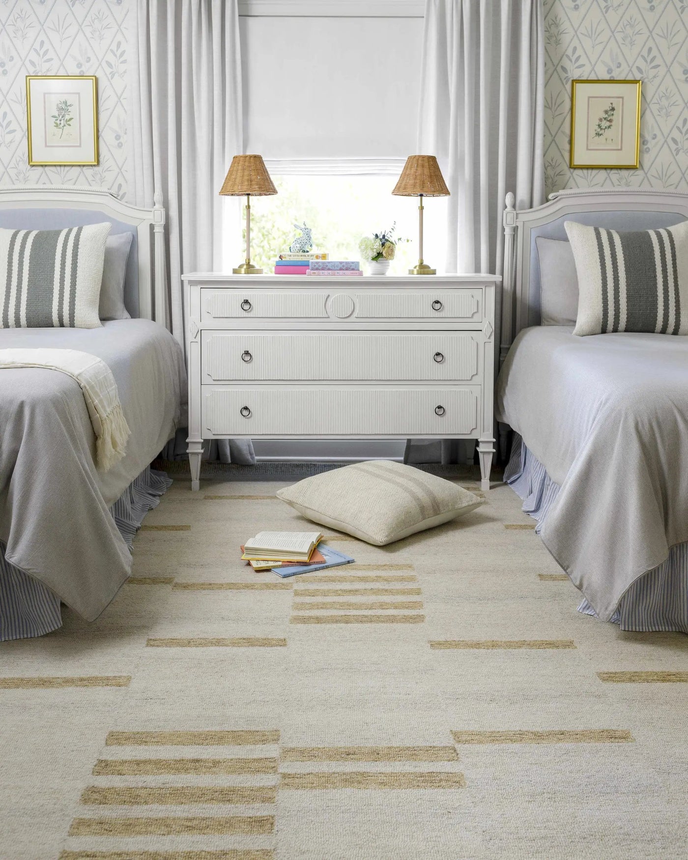 Max Handmade Becki Owens x LIVABLISS BOMX-2301 Area Rug by Boutique Rugs