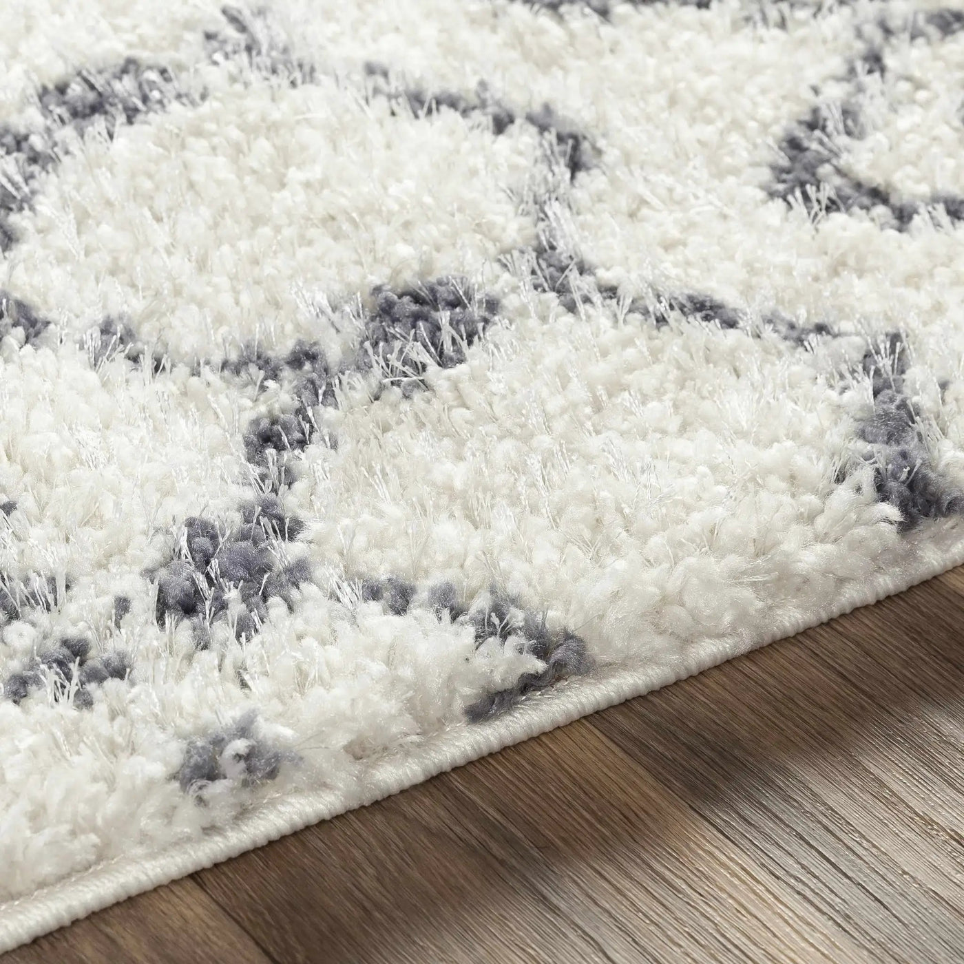 White Gray Navassa Rug - Clearance by Boutique Rugs