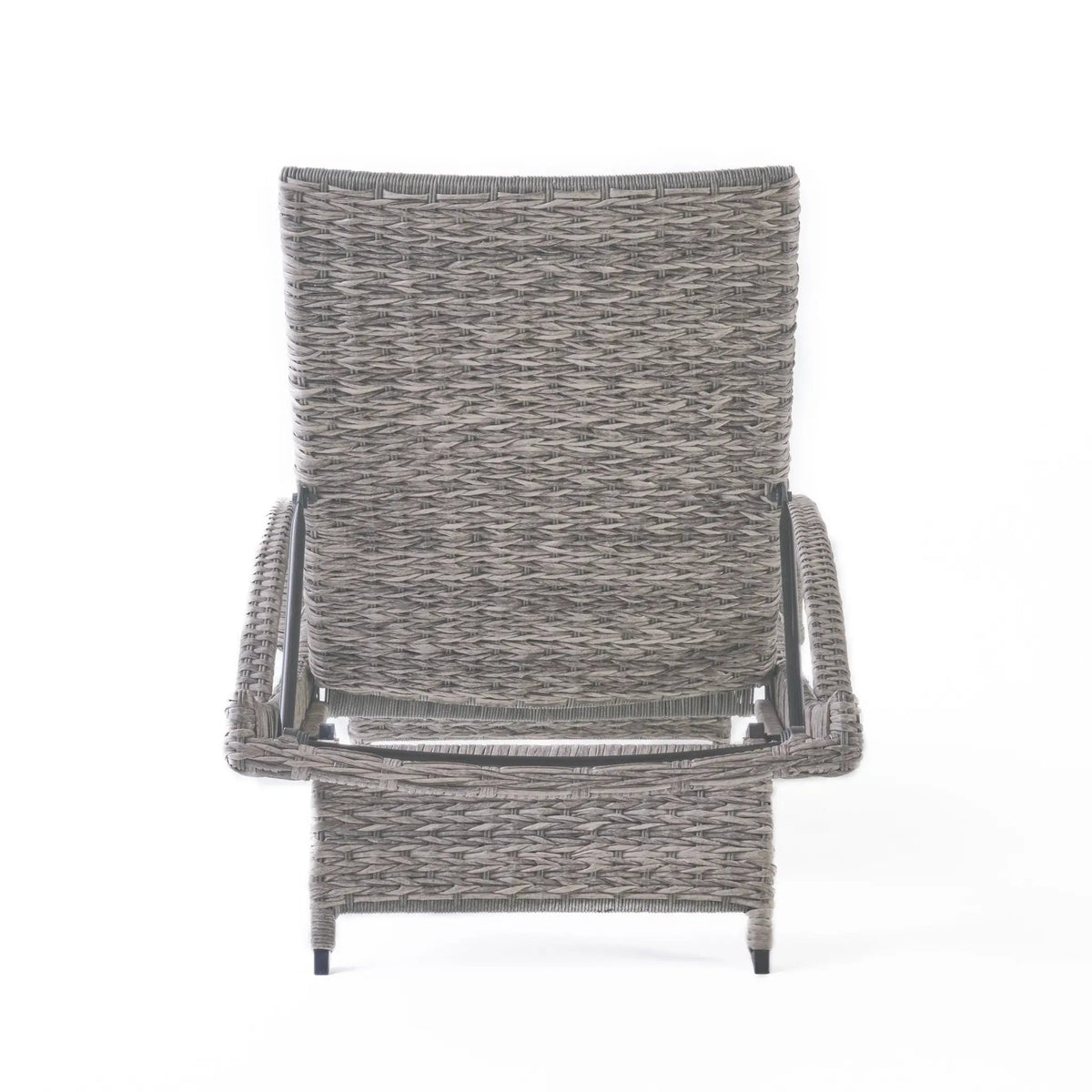 Crete Wicker Chaise Lounge by HouseOfZazla