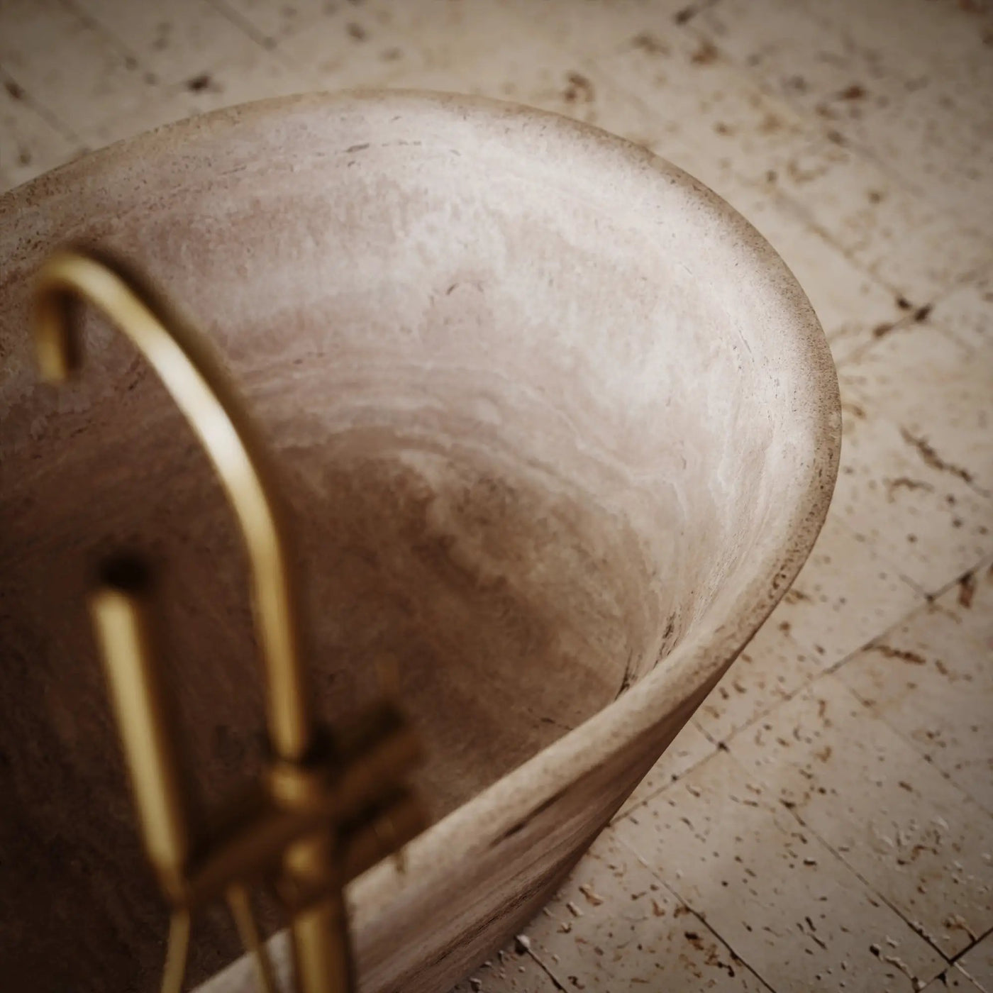 Omega Bathtub by Zicana Boutique