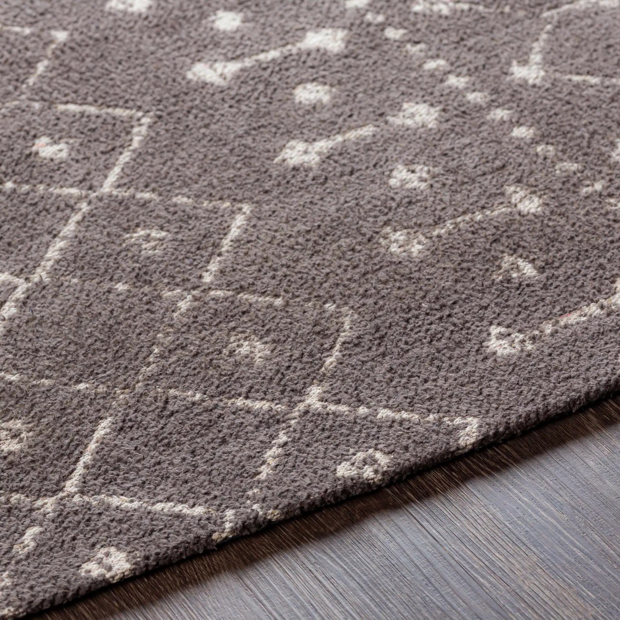 Pilning Carpet - Clearance by Boutique Rugs
