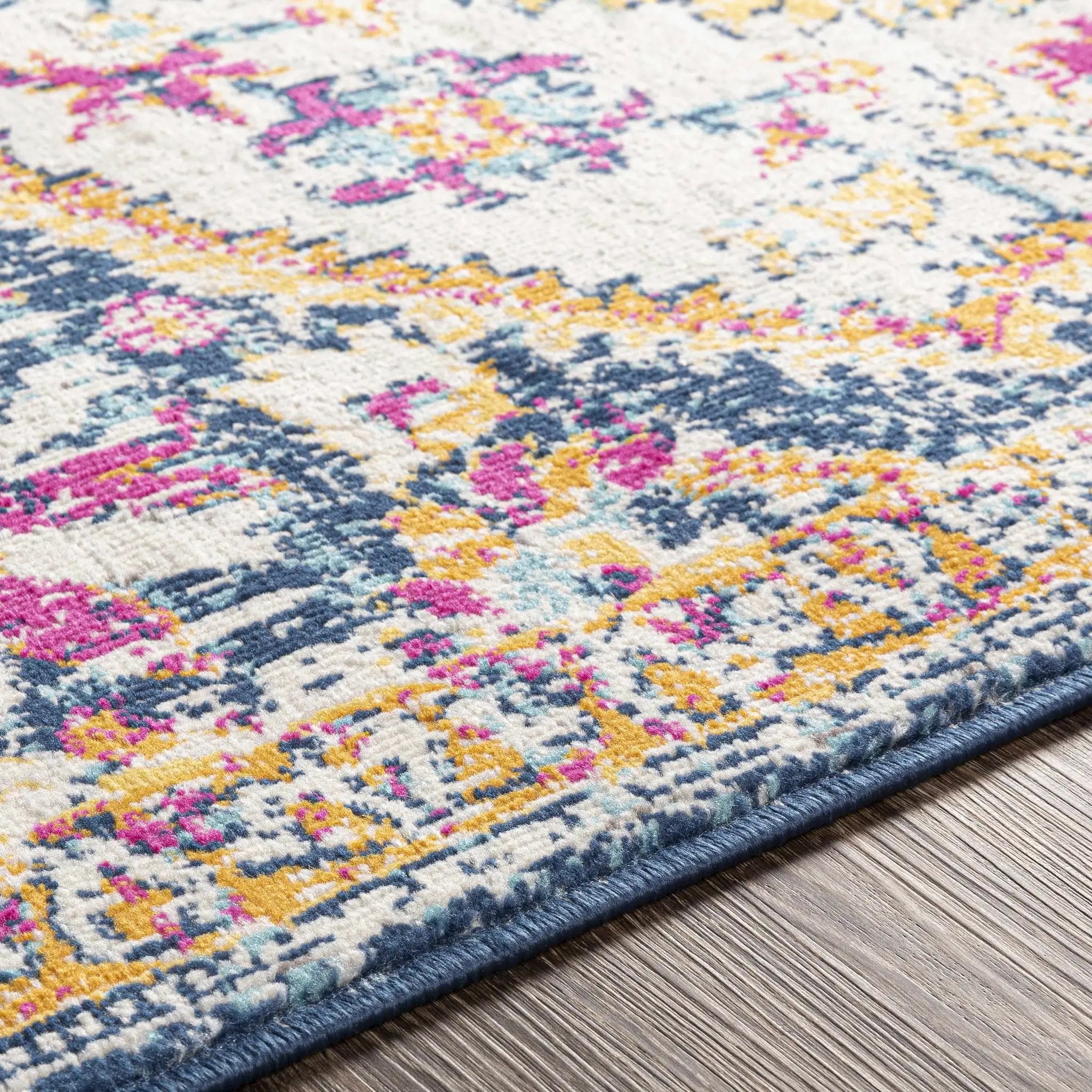 Pimperne Traditional Medallion Area Rug - Clearance by Boutique Rugs