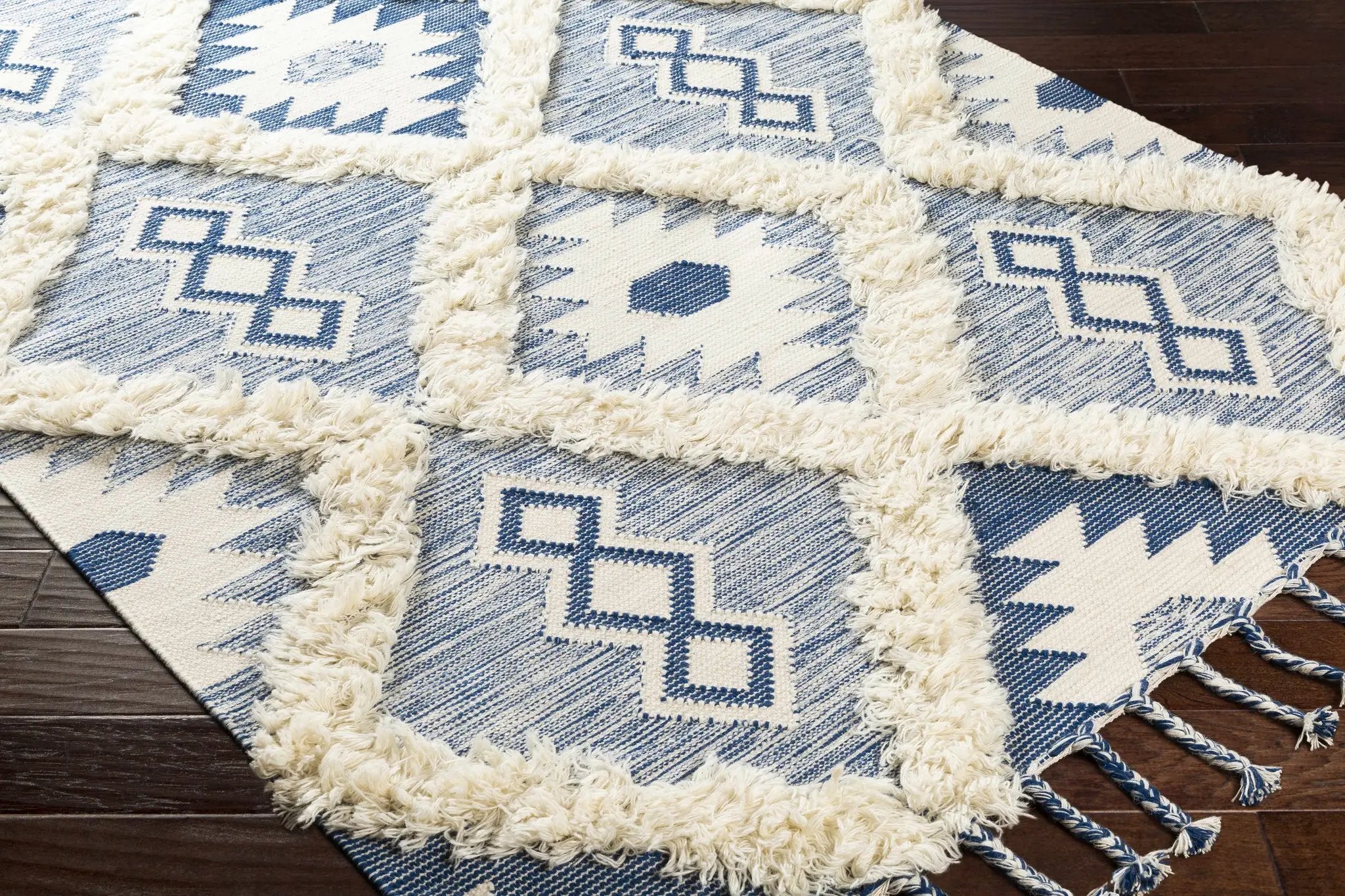 Painesdale Blue/White Wool Carpet - Clearance by Boutique Rugs