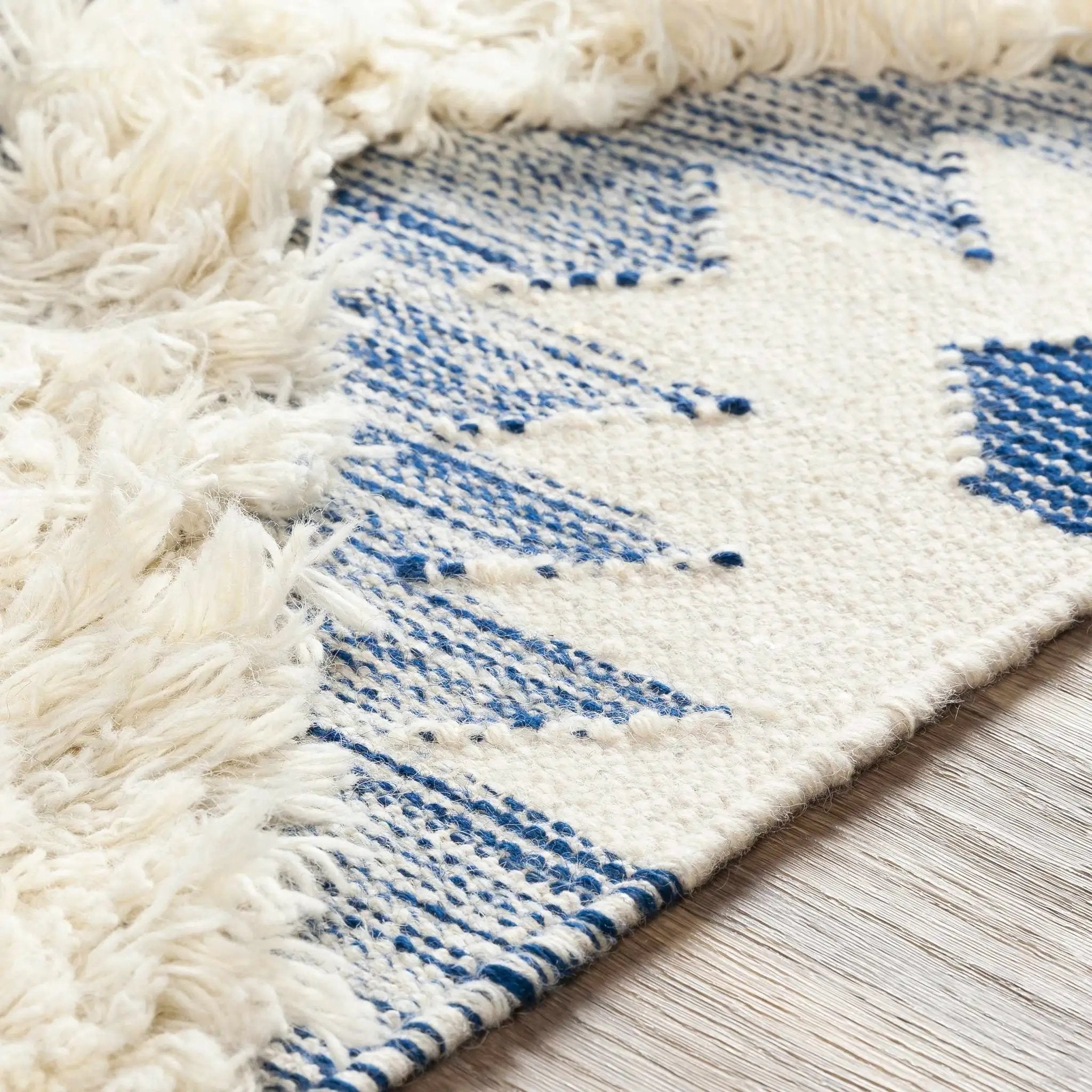 Painesdale Blue/White Wool Carpet - Clearance by Boutique Rugs